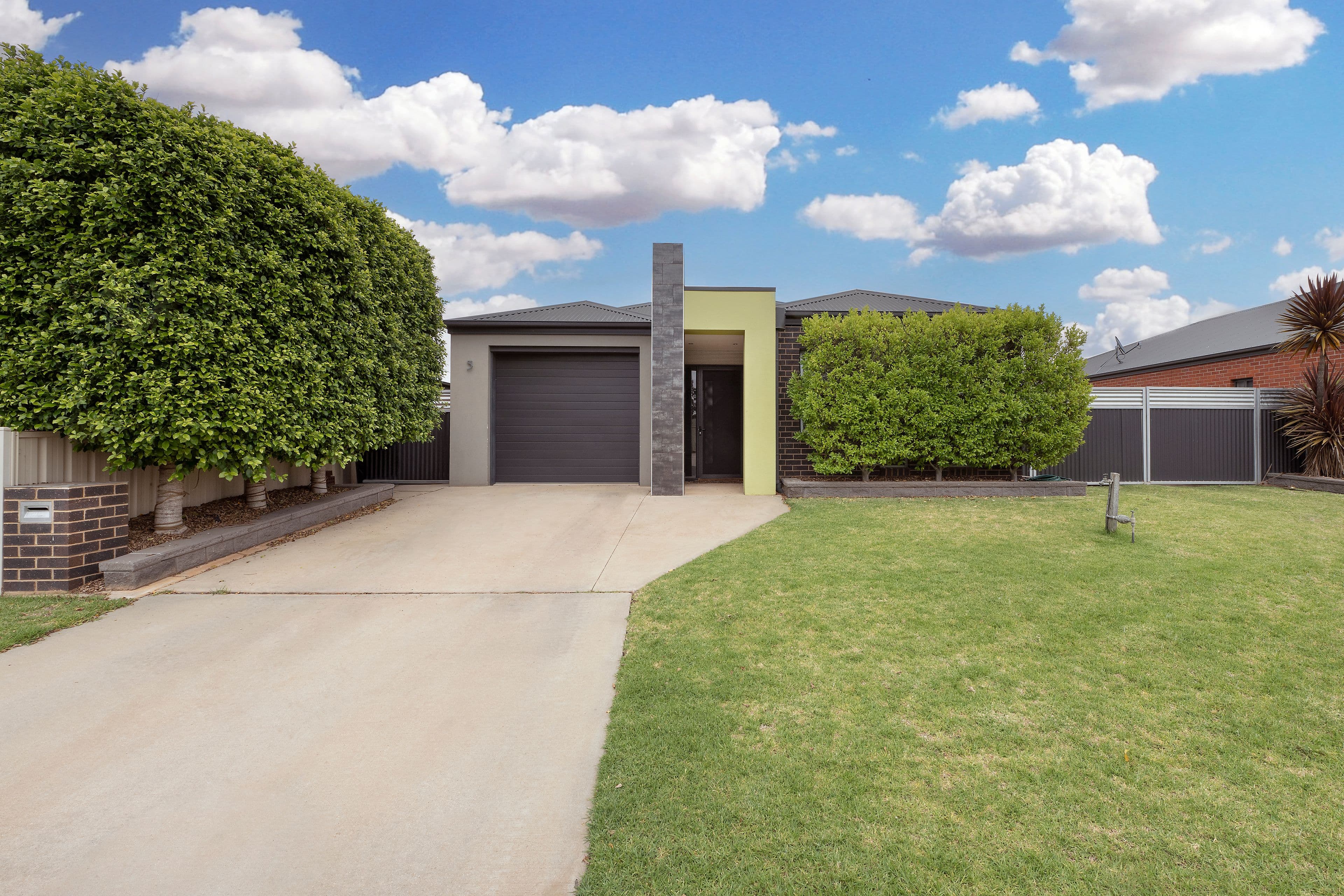 5 Redgum Street, Swan Hill VIC 3585, Swan Hill - Thumbnail 2
