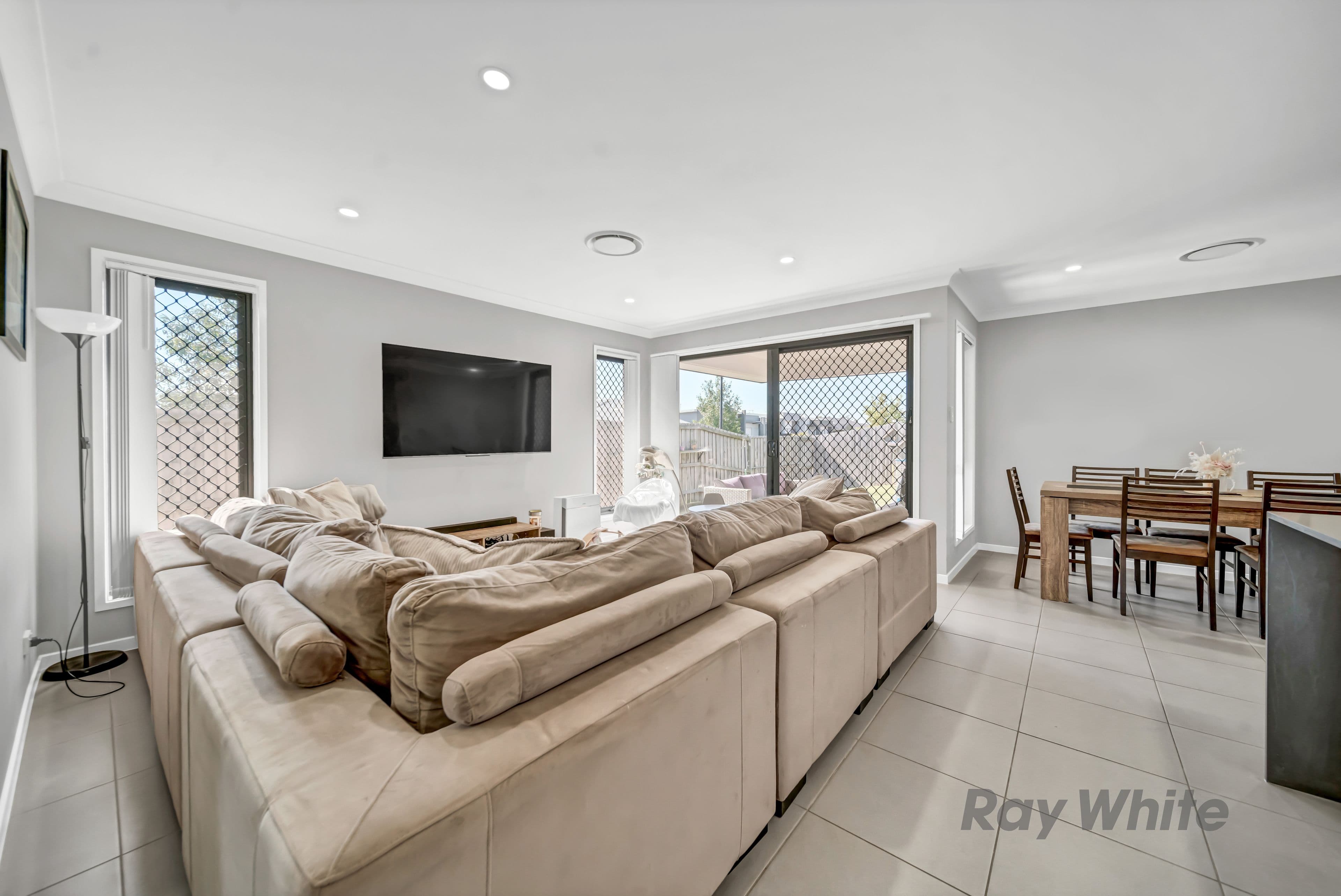 9 Kuprin Street, Logan Reserve QLD 4133, Logan Reserve - Thumbnail 5