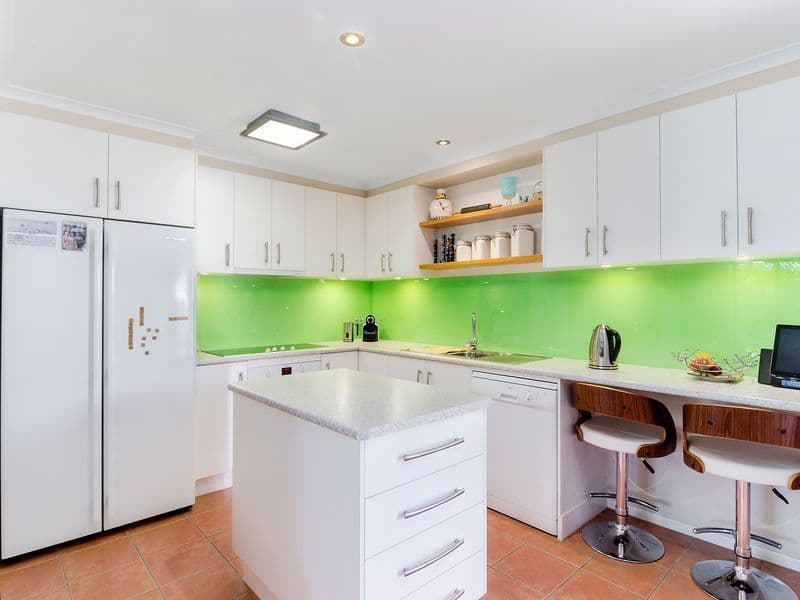 18 Waterdown Drive, Elanora QLD 4221, Elanora - Thumbnail 2