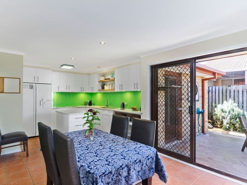 18 Waterdown Drive, Elanora QLD 4221, Elanora - Thumbnail 3