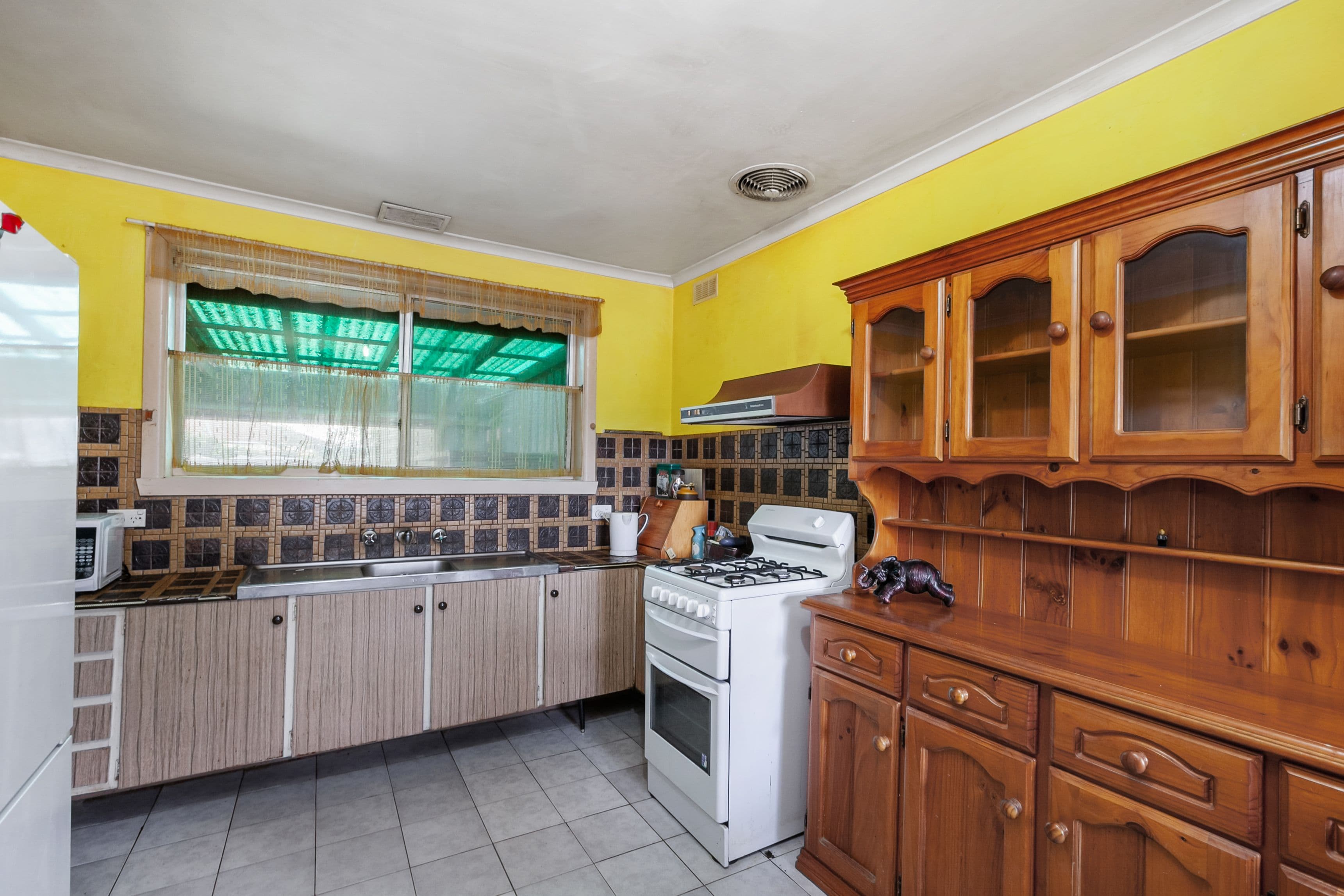 13 Kokoda Court, Lalor VIC 3075, Lalor - Thumbnail 2