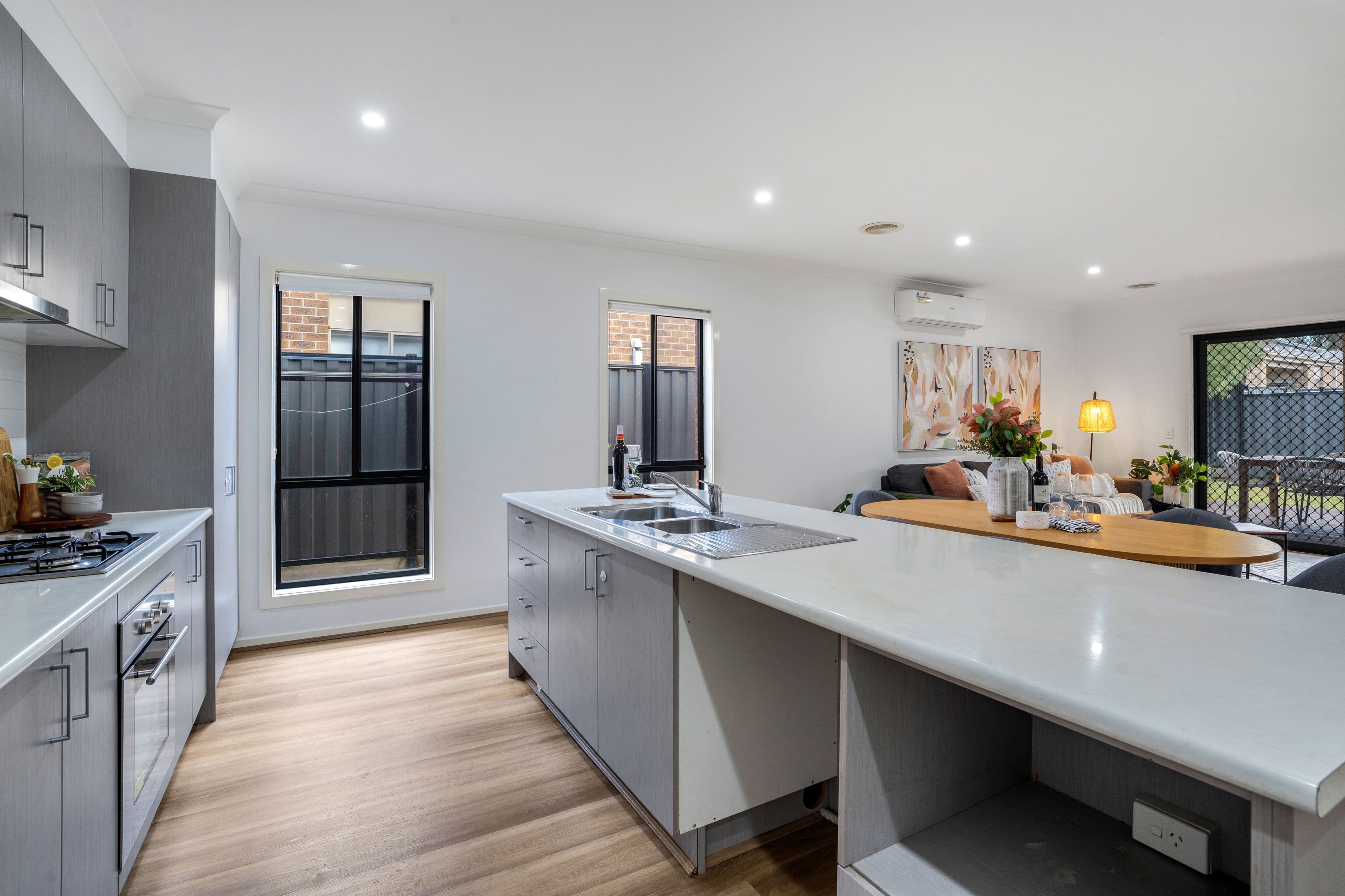 5 Accolade Drive, Craigieburn VIC 3064, Craigieburn - Thumbnail 2