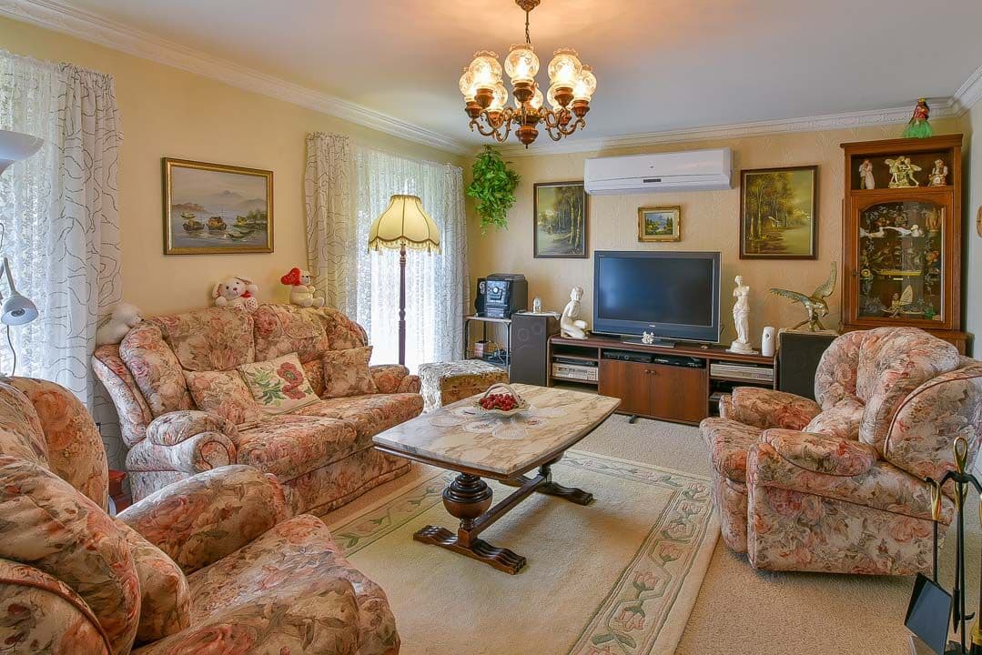 5 Moresby Avenue, GLENFIELD NSW 2167, Glenfield - Thumbnail 4