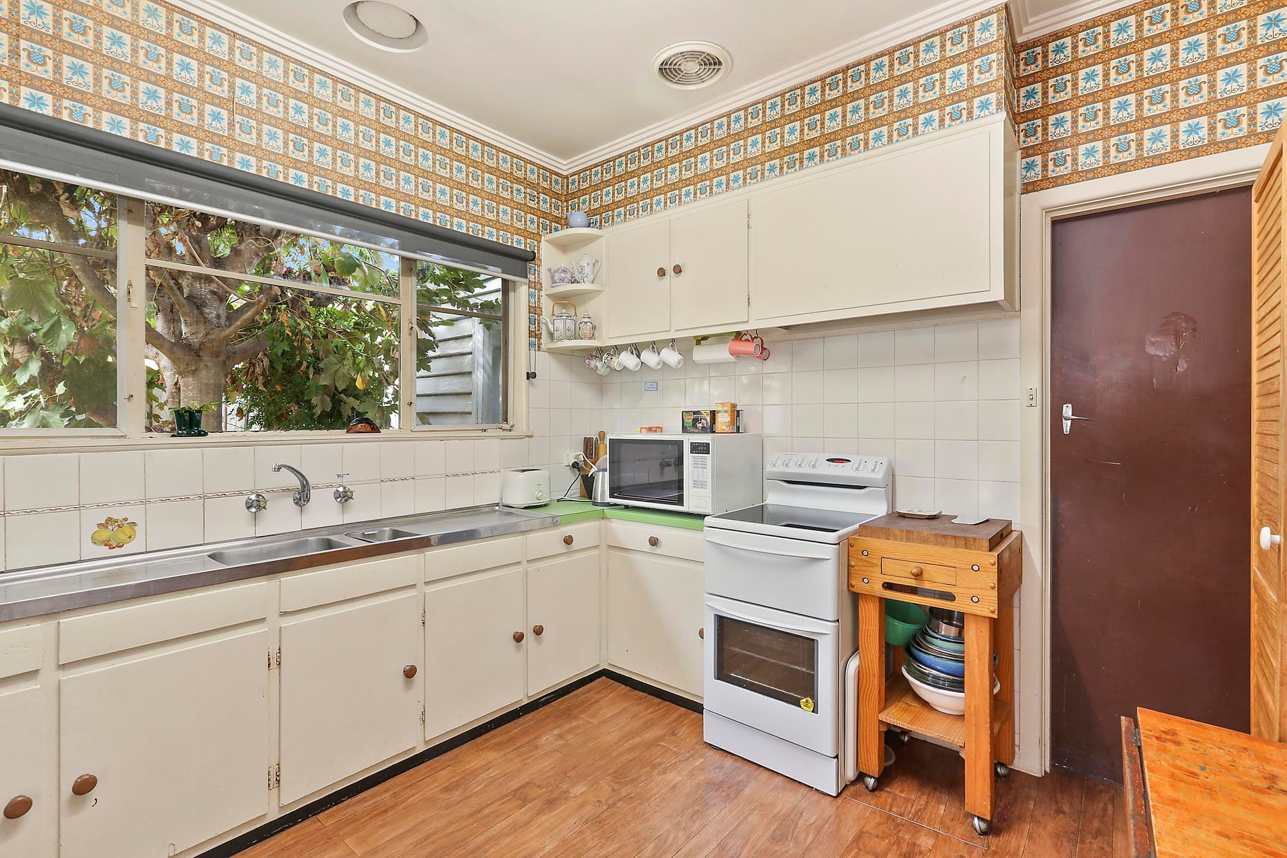 2 Baum Crescent, Highton VIC 3216, Highton - Thumbnail 7