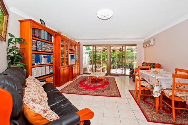 6 'Le President' 11 Hooker Boulevard, BROADBEACH WATERS QLD 4218, Broadbeach Waters - Image 1