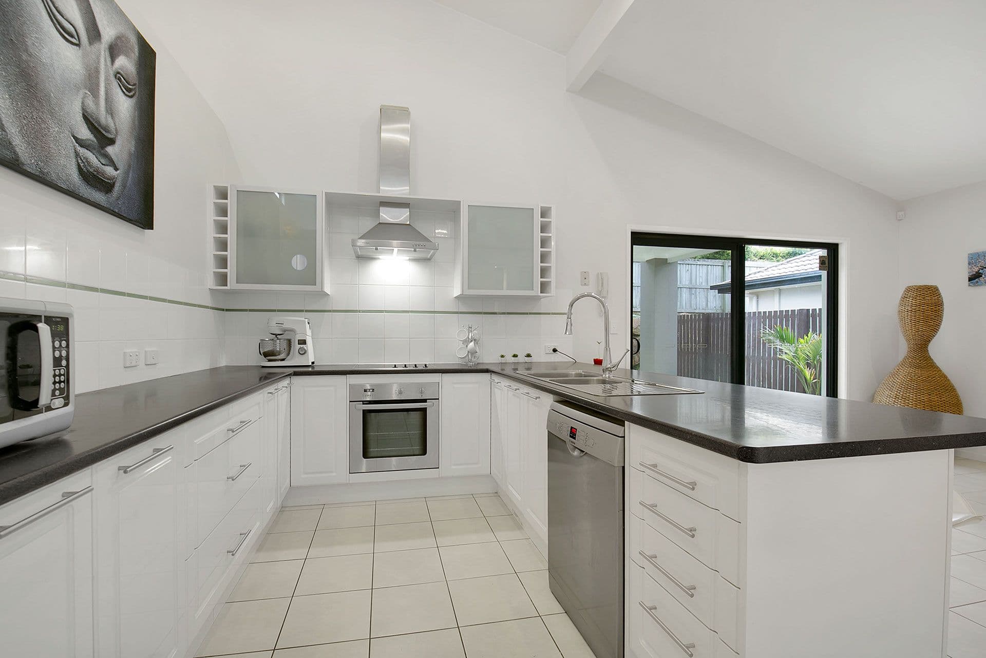 18 Lillydale Place, Calamvale QLD 4116, Calamvale - Thumbnail 5