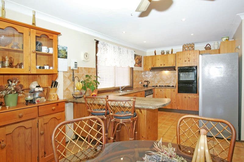 30 Belford Avenue, BATEAU BAY NSW 2261, Bateau Bay - Thumbnail 5