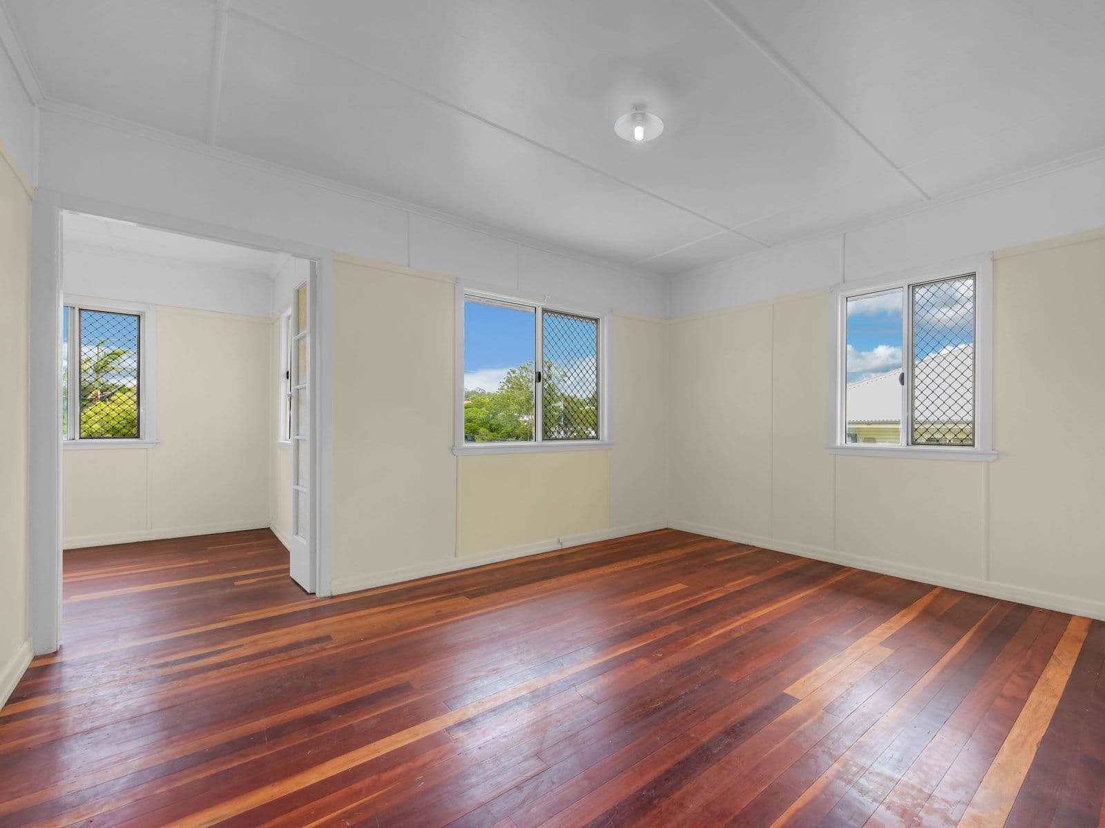11 Floral Street, Mount Gravatt East QLD 4122, Mount Gravatt East - Image 1