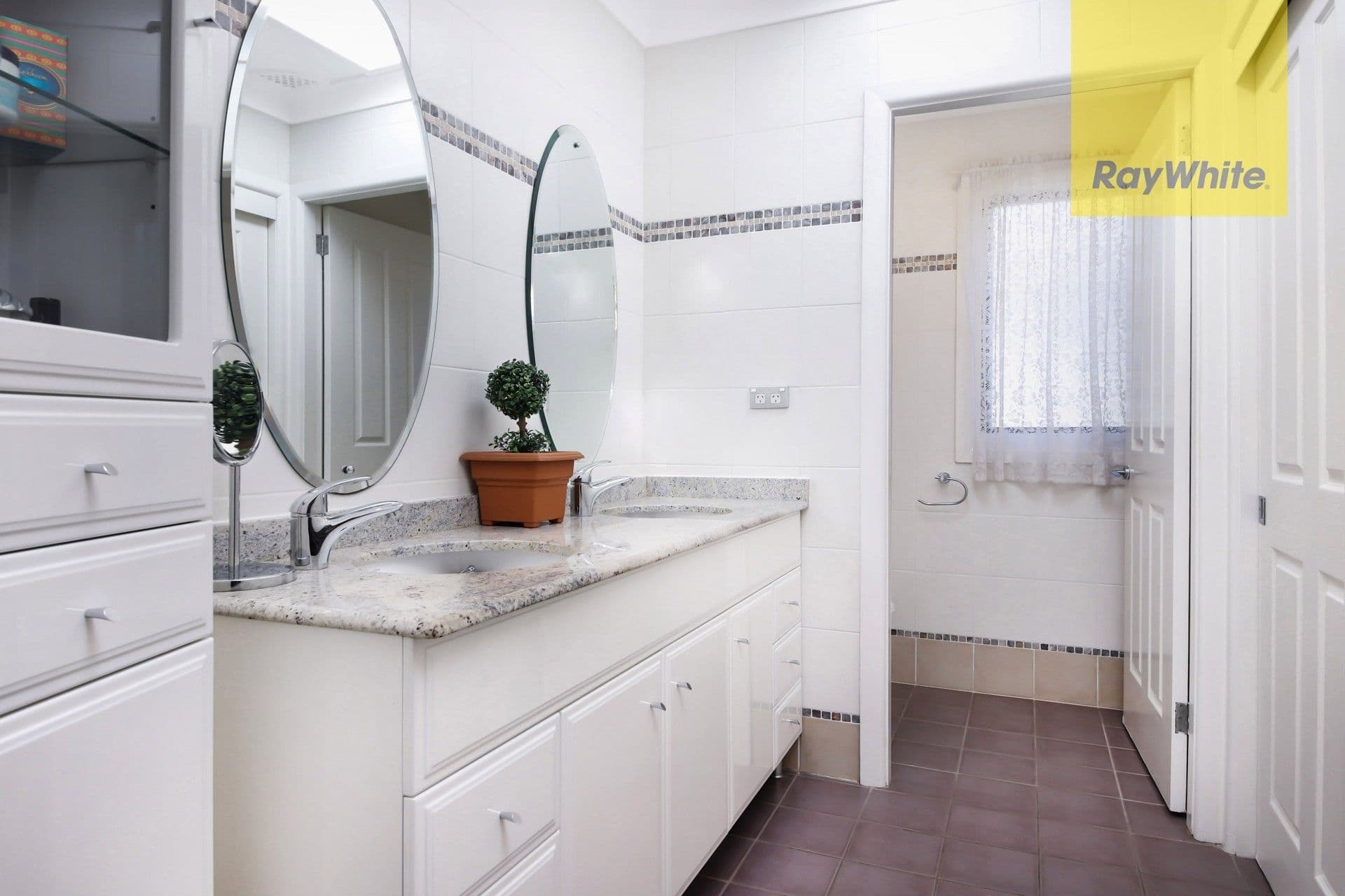 8 Ixion Street, Winston Hills - Thumbnail 7