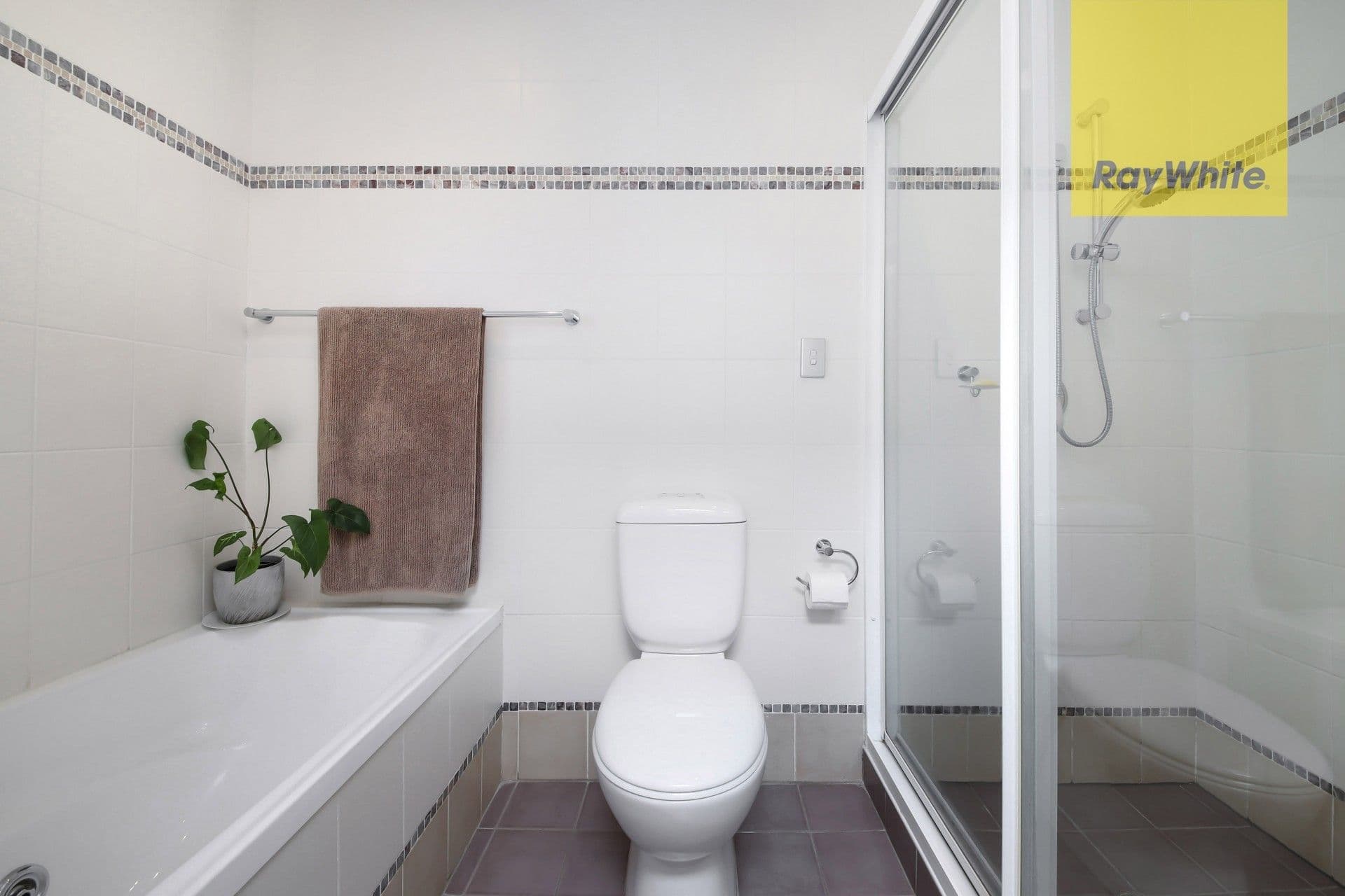 8 Ixion Street, Winston Hills - Thumbnail 8