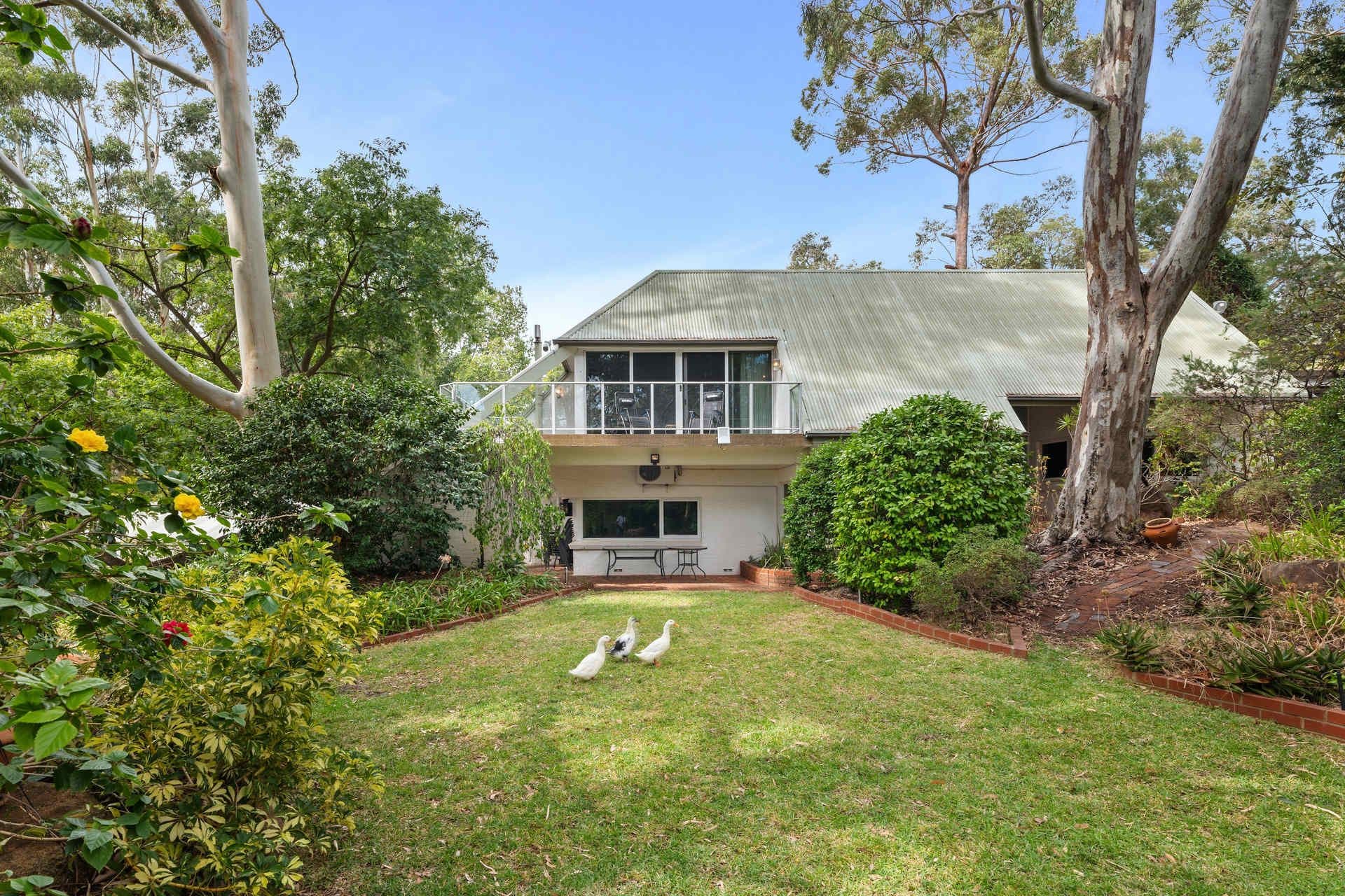 35 Barbigal Place, Lesmurdie WA 6076, Lesmurdie - Thumbnail 2