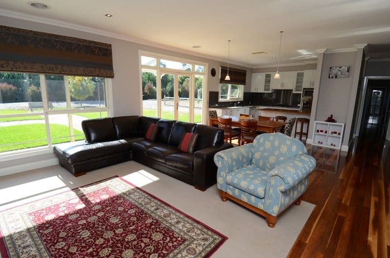 2 Lawler Court, ECHUCA VIC 3564, Echuca - Thumbnail 2