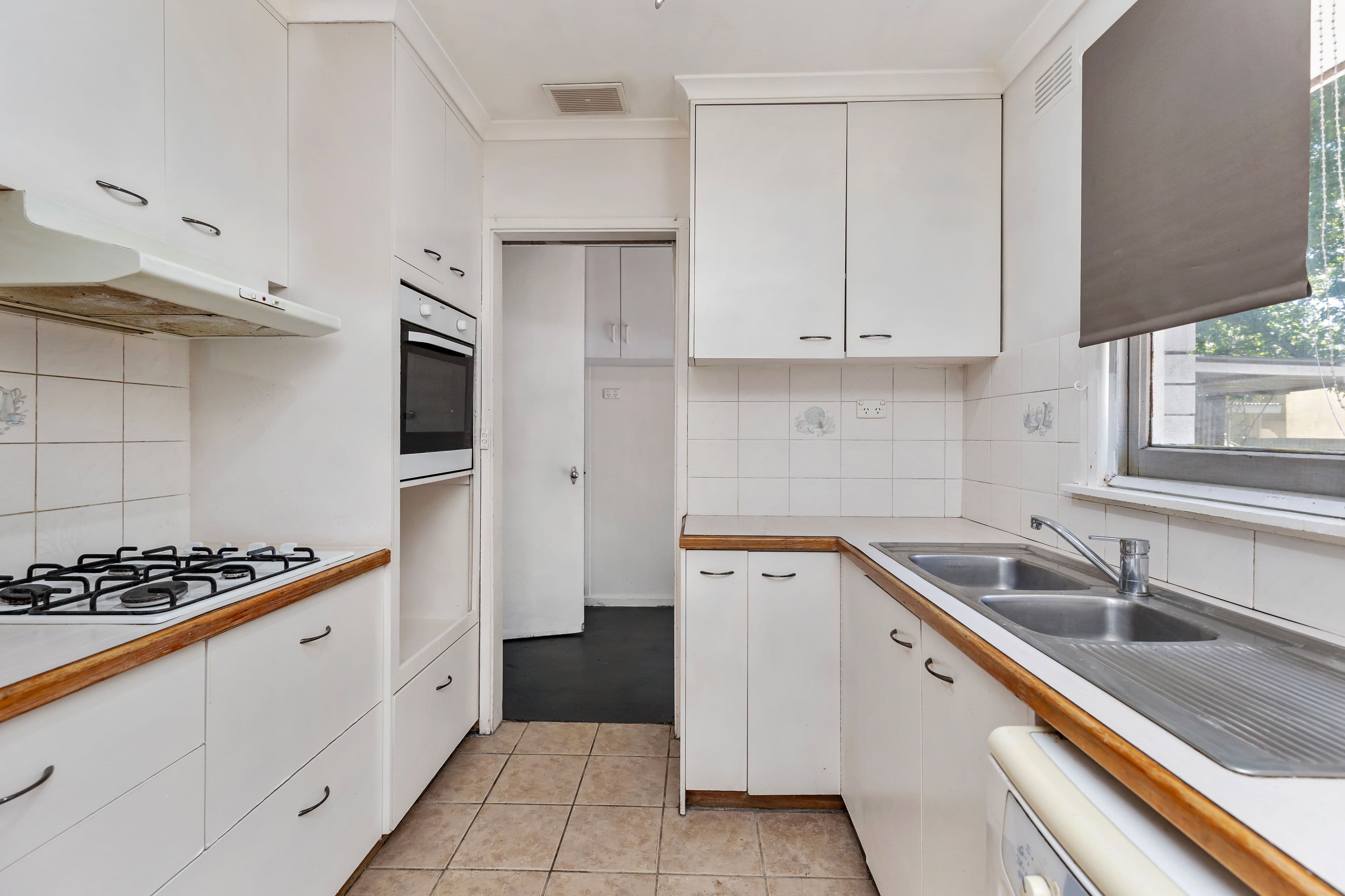 28 Chifley Crescent, Kooringal NSW 2650, Kooringal - Thumbnail 2
