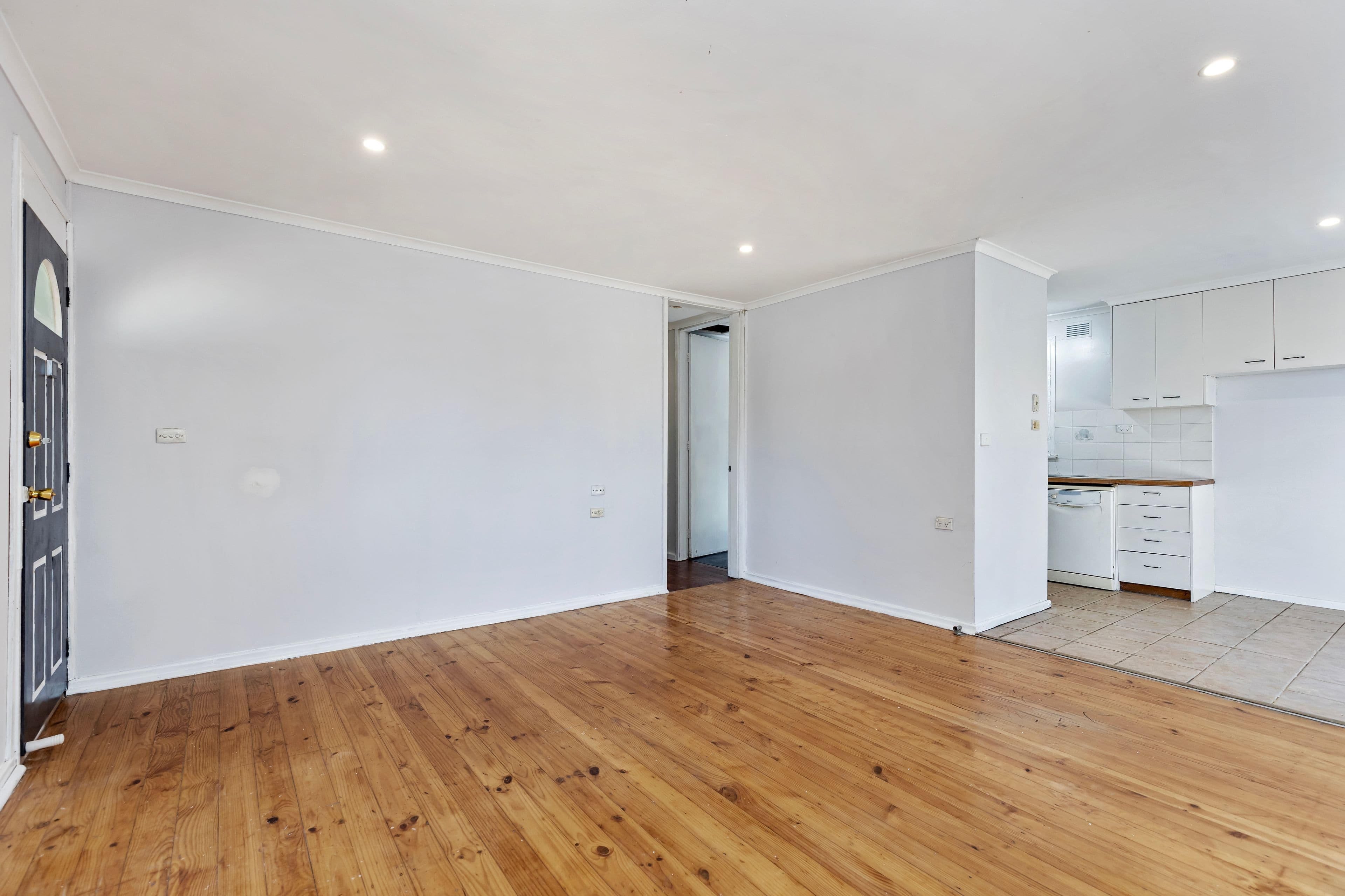 28 Chifley Crescent, Kooringal NSW 2650, Kooringal - Thumbnail 4