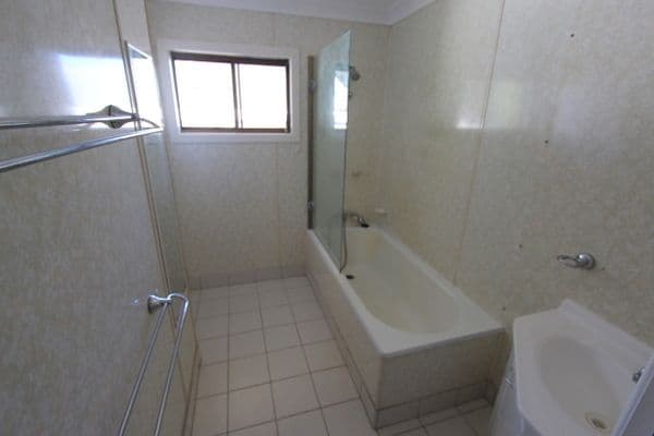 186 Galatea Street, CHARLEVILLE QLD 4470, Charleville - Thumbnail 7