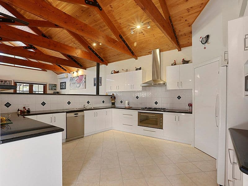 152 Matthews Road, Corio VIC 3214, Corio - Thumbnail 2