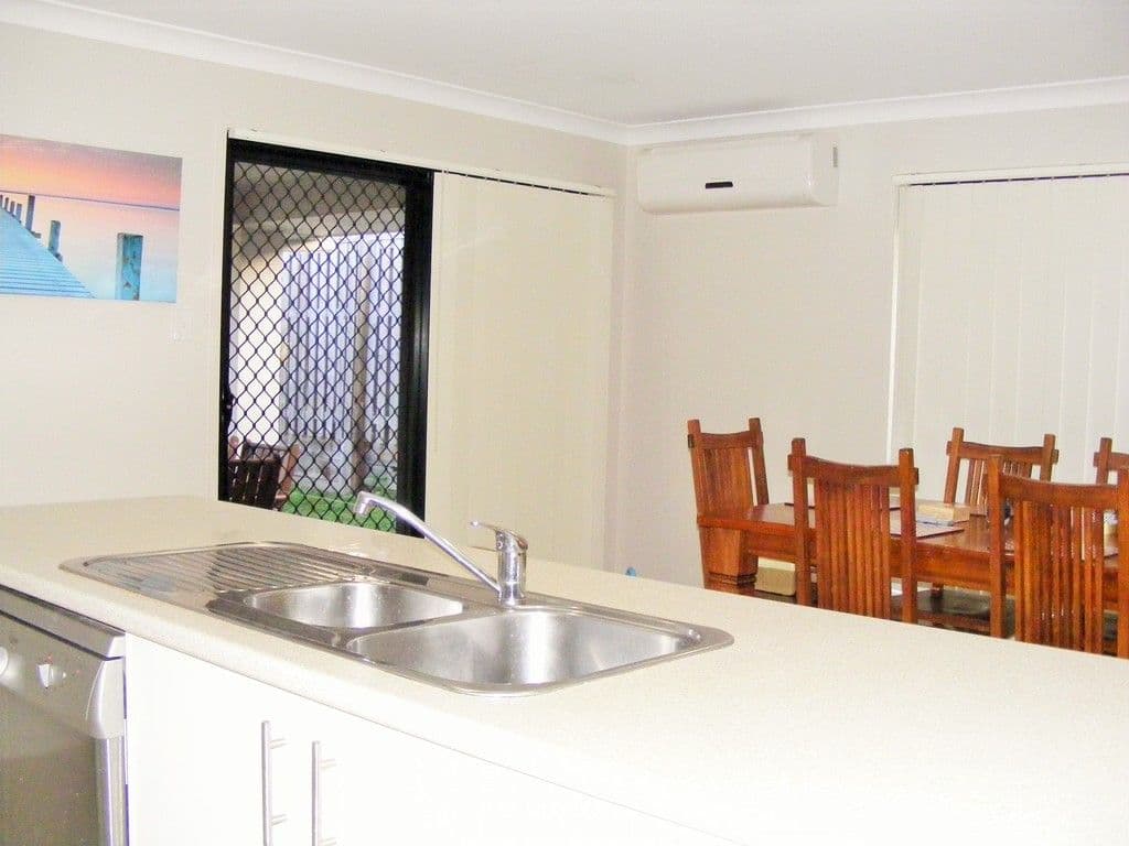 16 Aldgate Crescent, Pacific Pines QLD 4211, Pacific Pines - Thumbnail 7