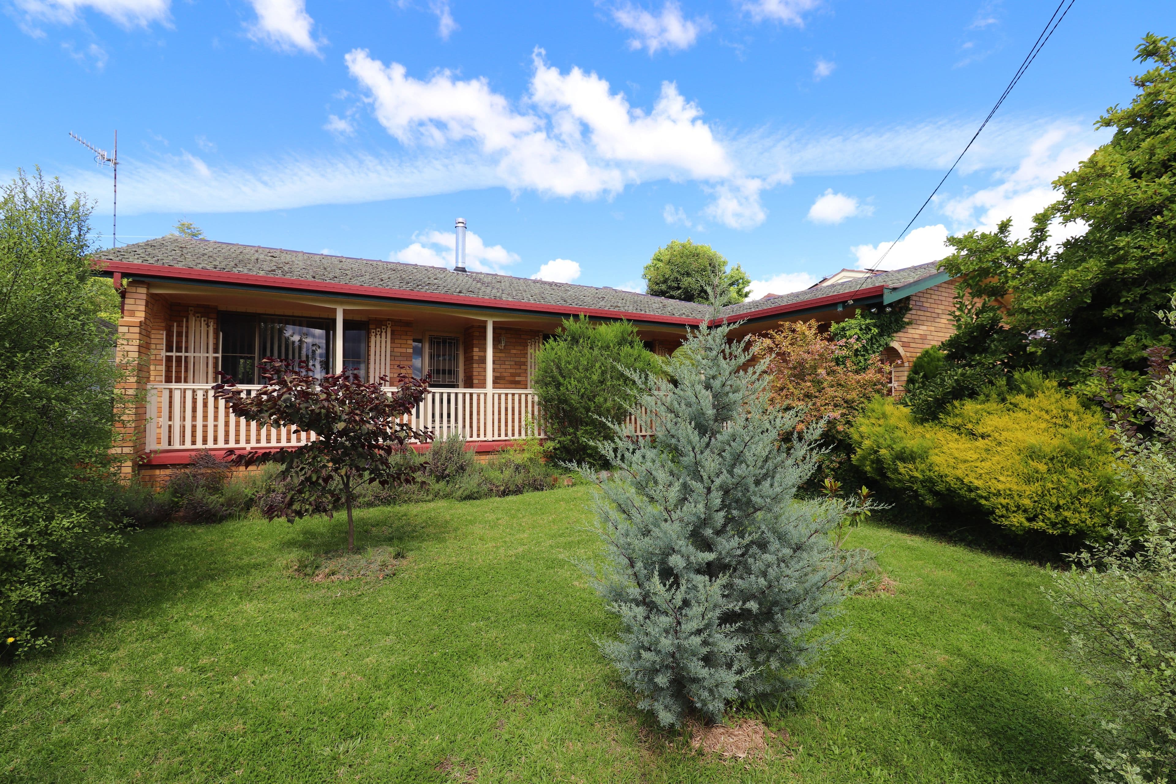 33 Lindsay, Glen Innes NSW 2370, Glen Innes - Image 1