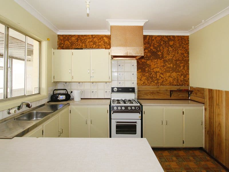6 Tay Court, GOSNELLS WA 6110, Gosnells - Thumbnail 6