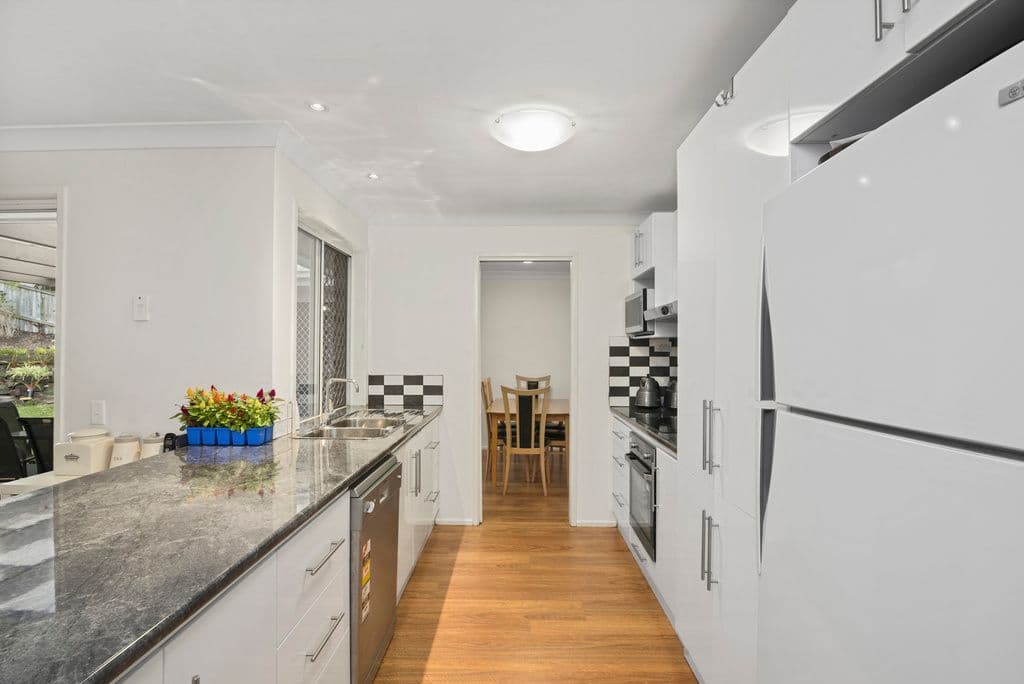 64 Murtha Drive, Elanora QLD 4221, Elanora - Thumbnail 4