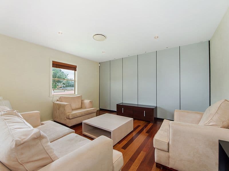 21 Geoffrey Avenue, SOUTHPORT QLD 4215, Southport - Thumbnail 3