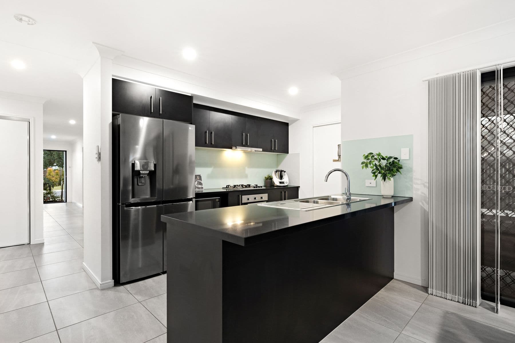 18 Forest Road, Greenbank QLD 4124, Greenbank - Thumbnail 2