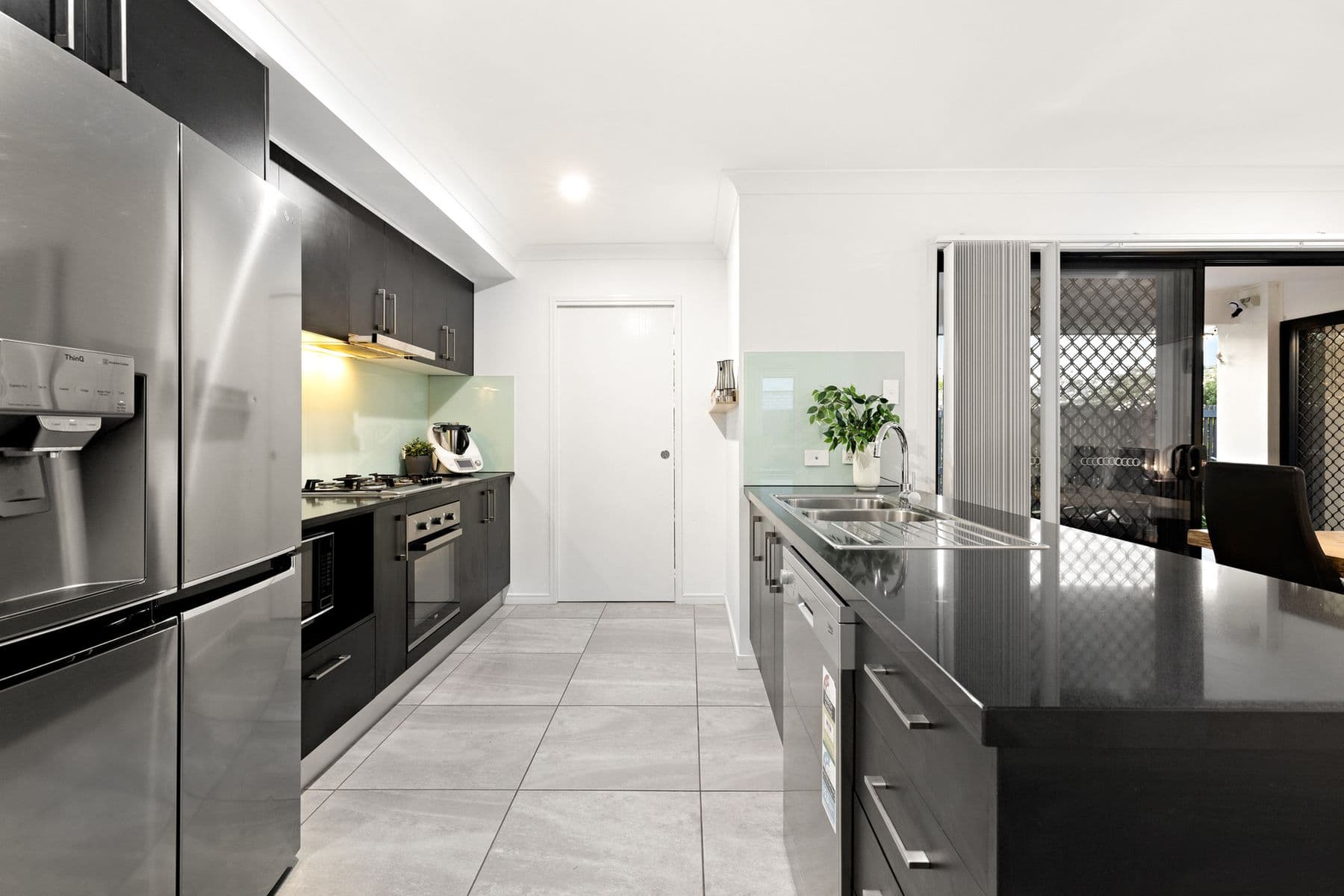 18 Forest Road, Greenbank QLD 4124, Greenbank - Thumbnail 3