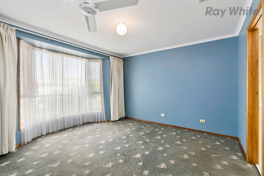 18 Pimelea Street, Sunbury - Thumbnail 2