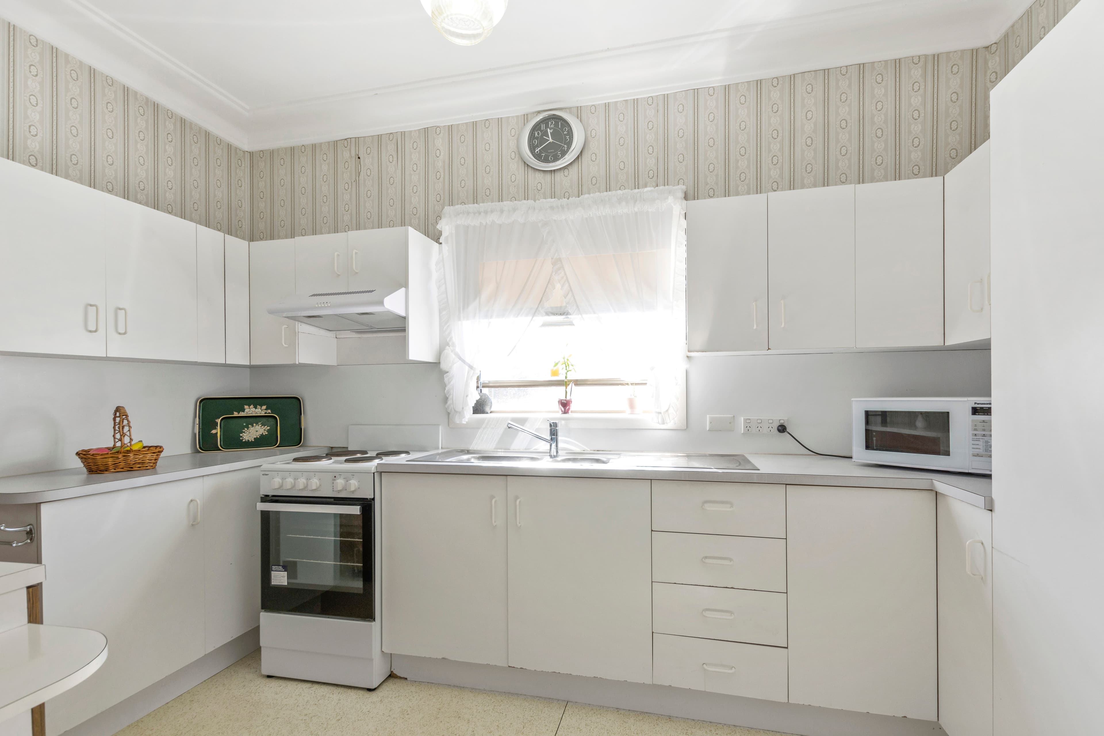 11 Railway Parade, Woonona NSW 2517, Woonona - Thumbnail 2