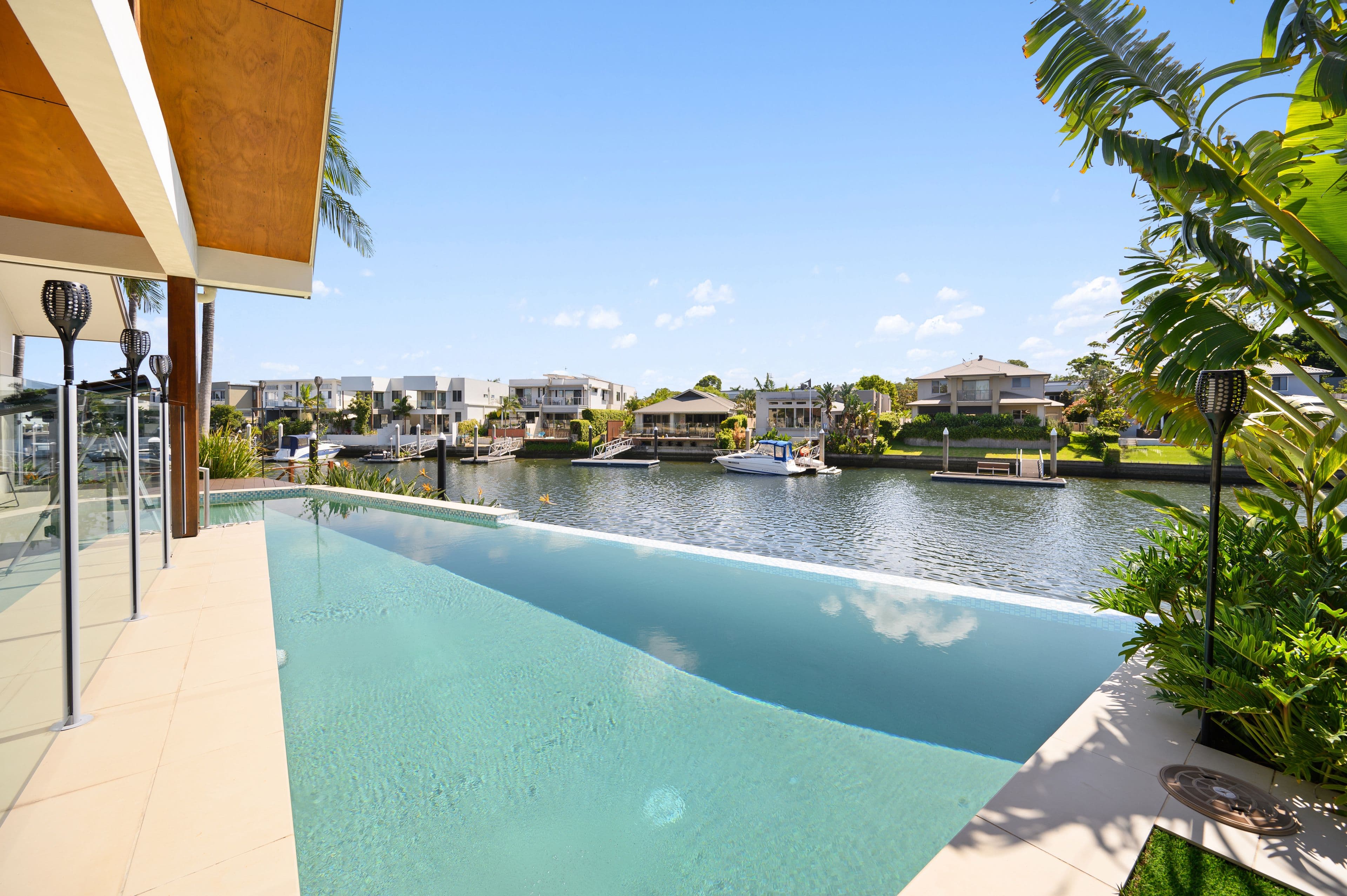 22 Middle Quay Drive, Biggera Waters QLD 4216, Biggera Waters - Thumbnail 2