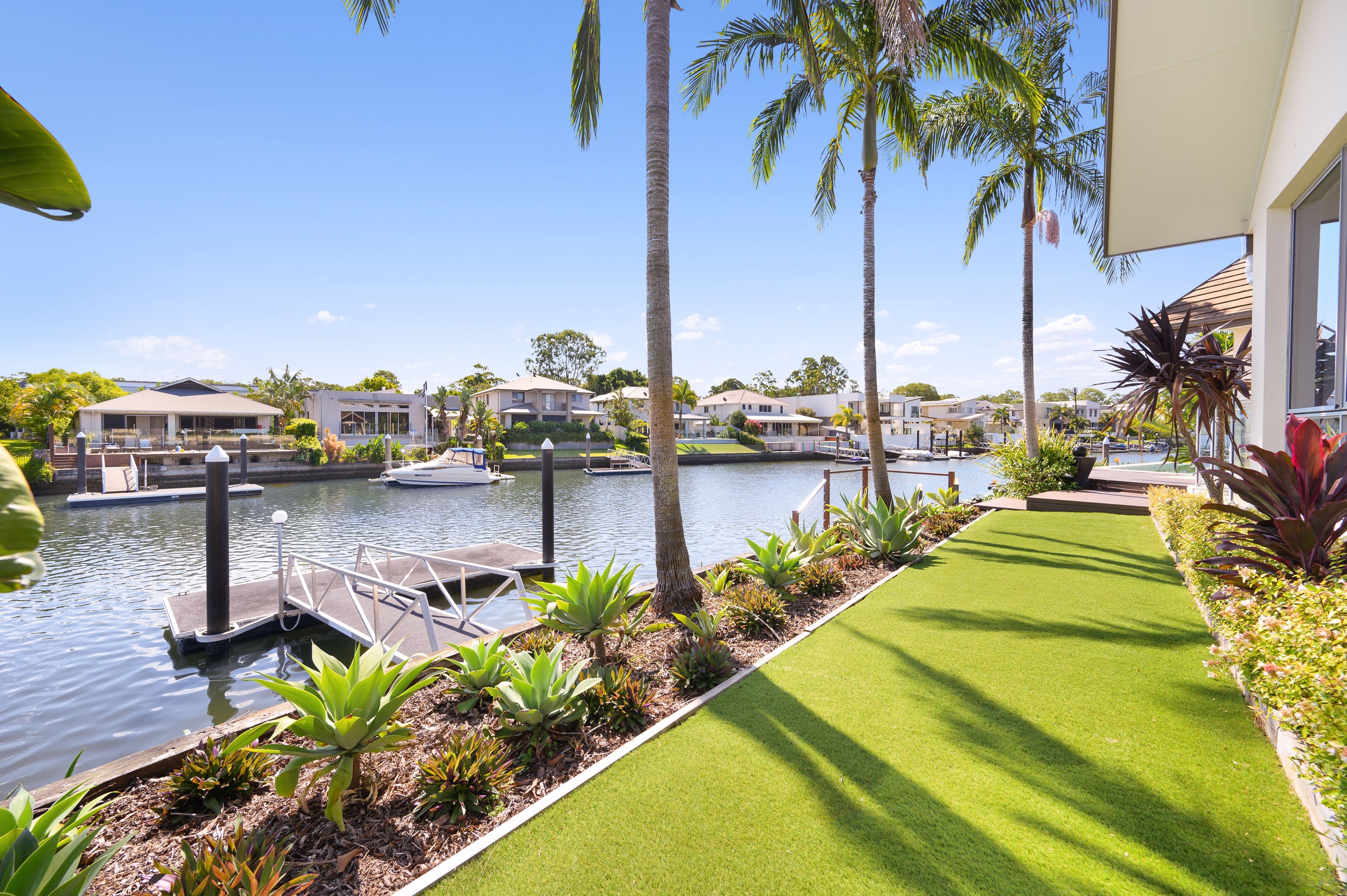22 Middle Quay Drive, Biggera Waters QLD 4216, Biggera Waters - Thumbnail 3