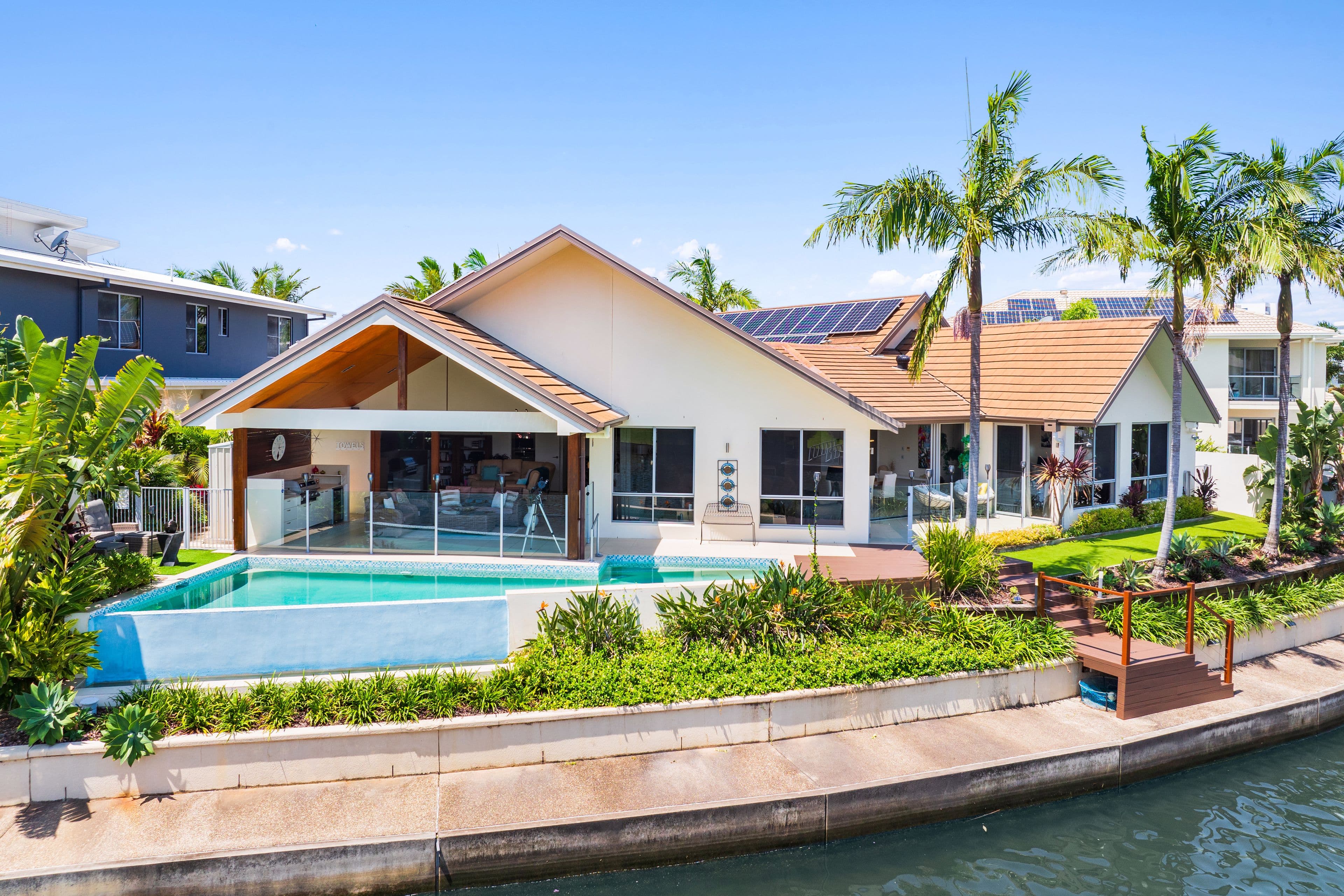 22 Middle Quay Drive, Biggera Waters QLD 4216, Biggera Waters - Thumbnail 5