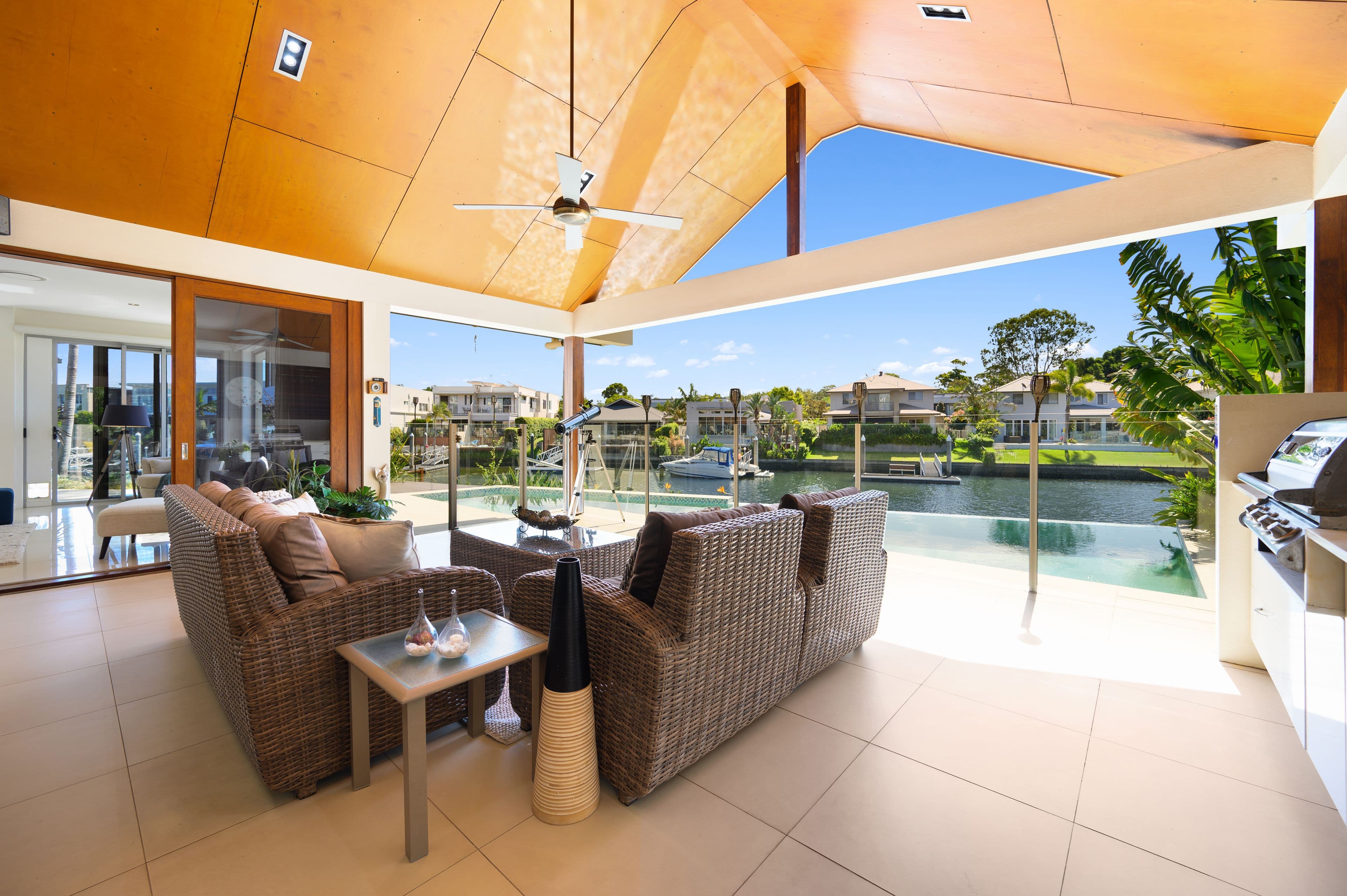 22 Middle Quay Drive, Biggera Waters QLD 4216, Biggera Waters - Thumbnail 7