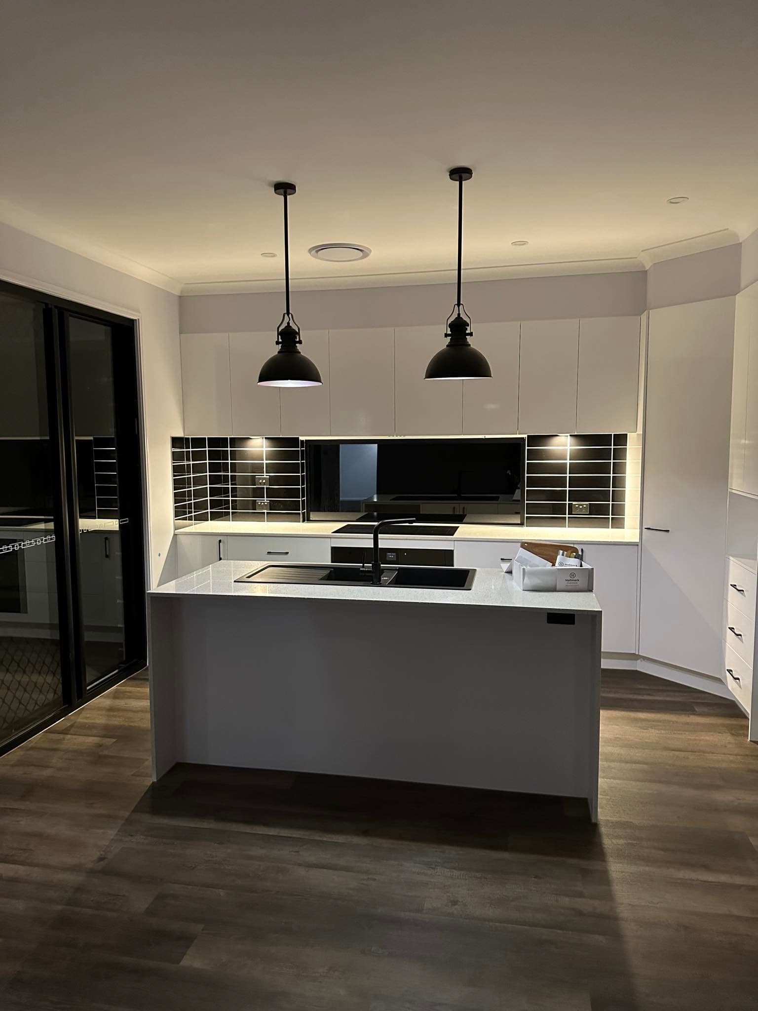 4 McInnes Street, Lowood QLD 4311, Lowood - Thumbnail 2