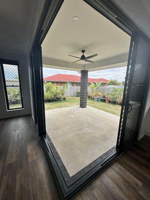 4 McInnes Street, Lowood QLD 4311, Lowood - Thumbnail 3