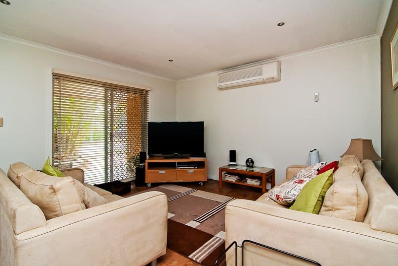 16 Rhonda Street, ROCHEDALE SOUTH QLD 4123, Rochedale South - Thumbnail 8