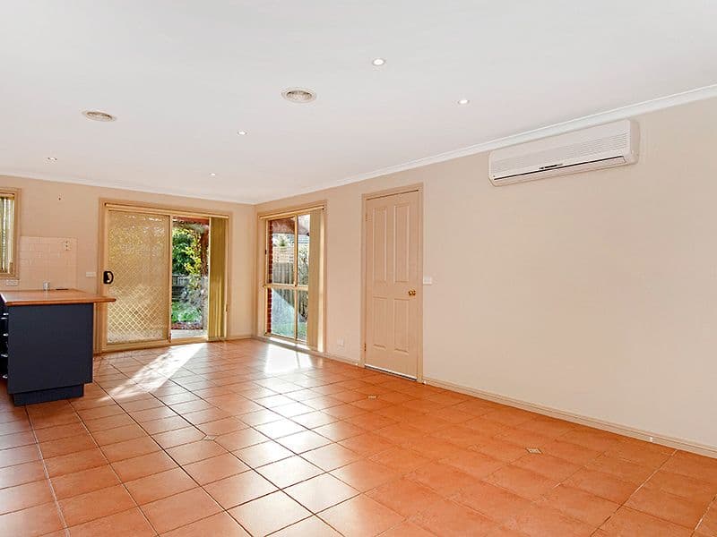 35 Island Place, MILL PARK VIC 3082, Mill Park - Thumbnail 4