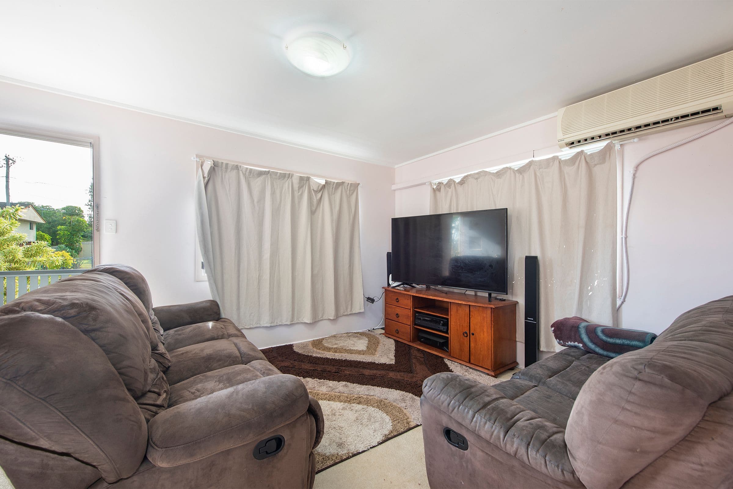25 Douglas Street, Woodridge QLD 4114, Woodridge - Thumbnail 2