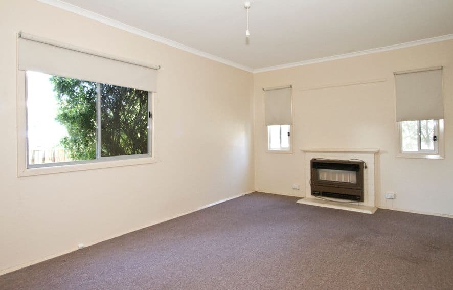 8 Wordsworth Avenue, HEIDELBERG HEIGHTS VIC 3081, Heidelberg Heights - Thumbnail 2