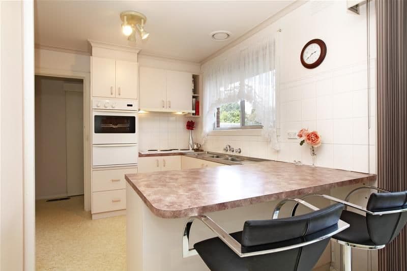 44 Windsor Crescent, BUNDOORA VIC 3083, Bundoora - Thumbnail 2