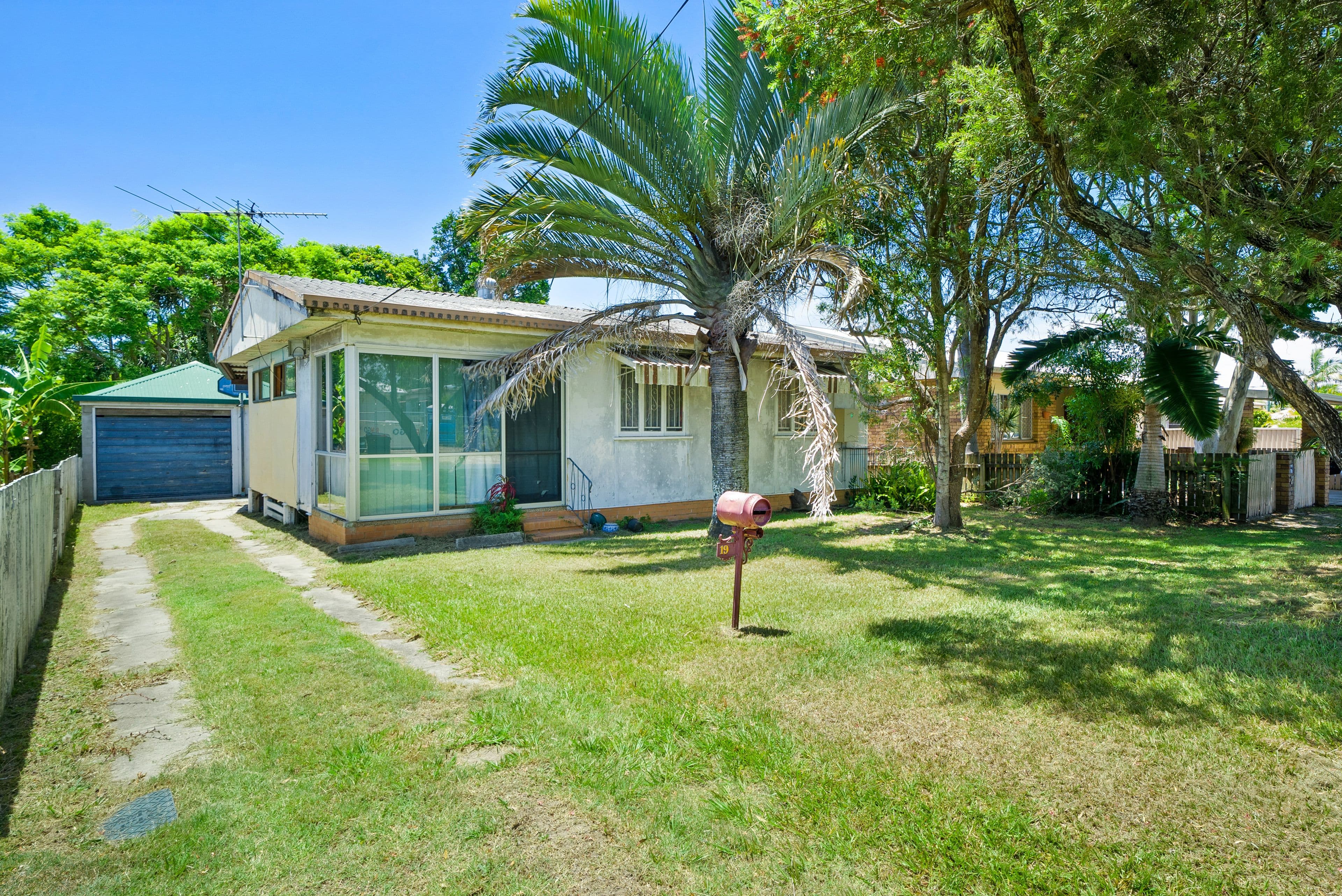 19 Savannah Street, Redcliffe QLD 4020, Redcliffe - Thumbnail 2