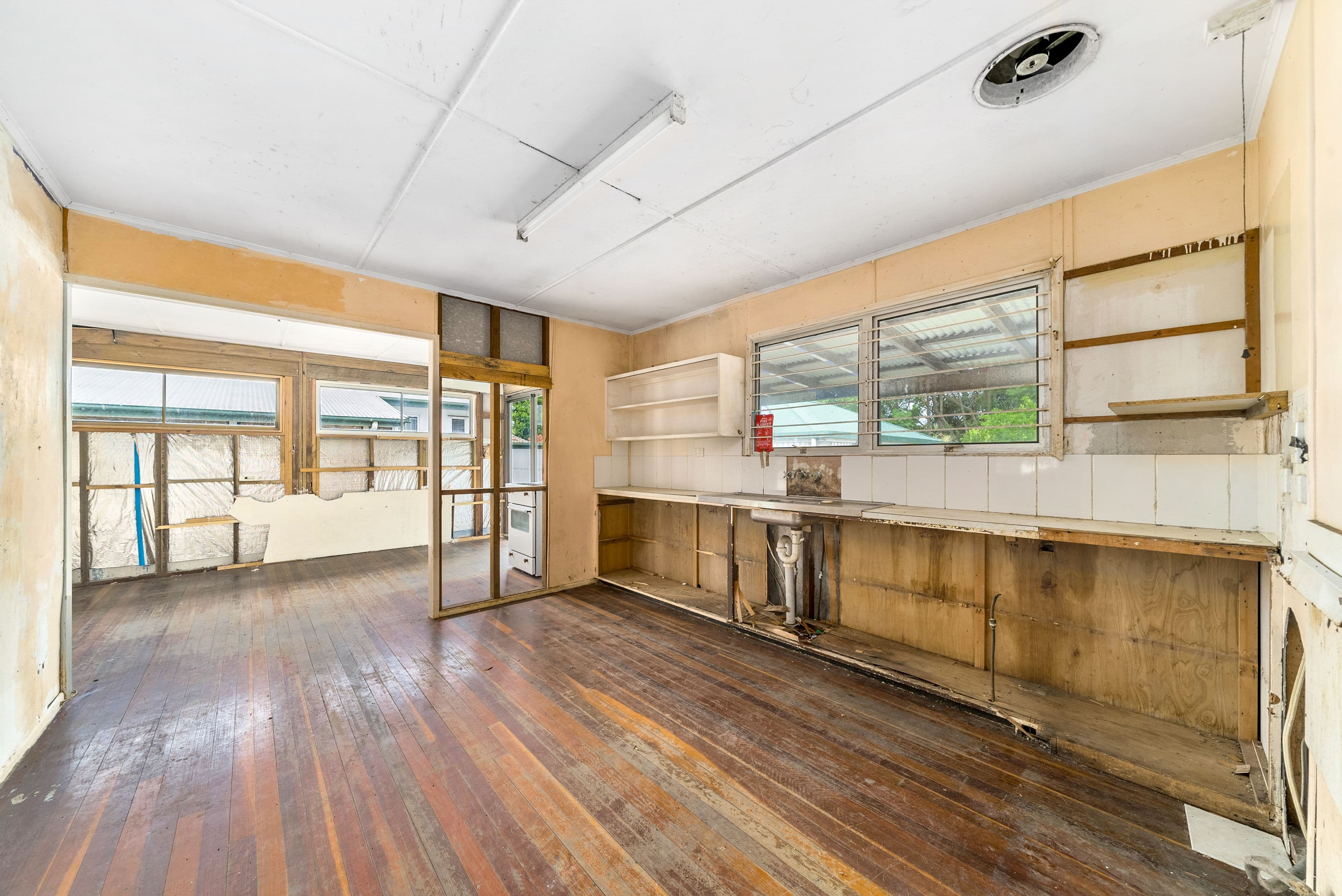 19 Savannah Street, Redcliffe QLD 4020, Redcliffe - Thumbnail 8