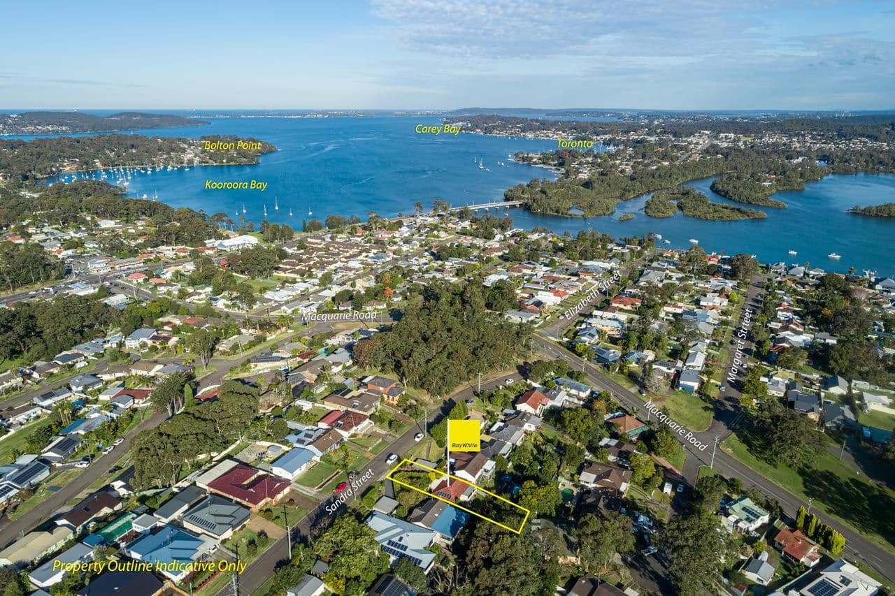 16 Sandra Street, Fennell Bay NSW 2283, Fennell Bay - Thumbnail 2