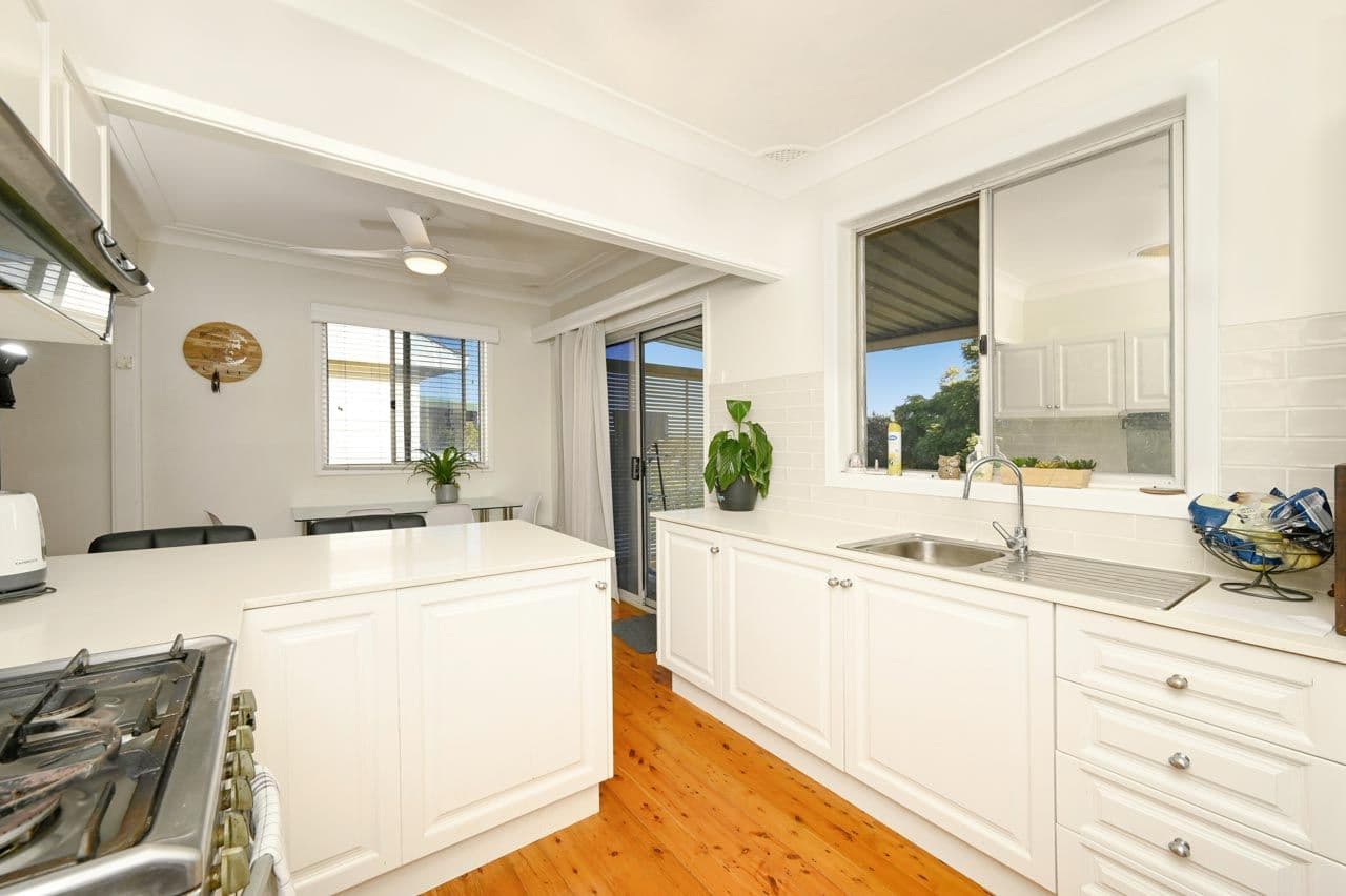 16 Sandra Street, Fennell Bay NSW 2283, Fennell Bay - Thumbnail 6