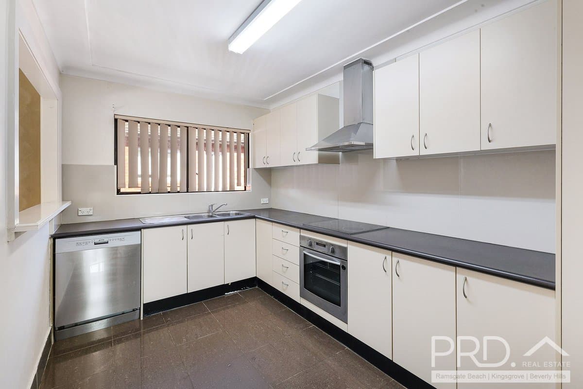 3/28 Broadarrow Road, NARWEE NSW 2209, Narwee - Thumbnail 3