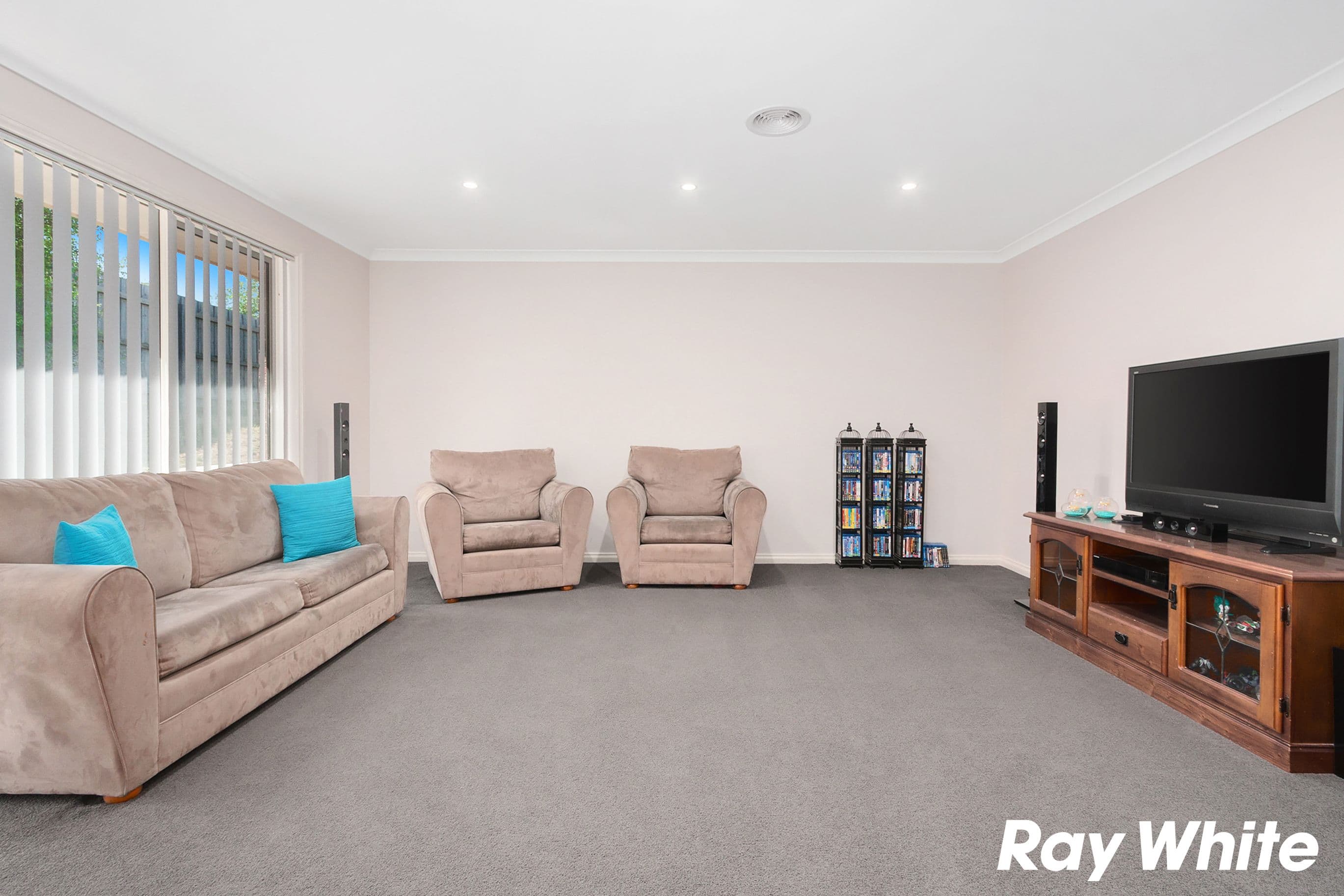 25 Shae Crescent, Drouin VIC 3818, Drouin - Thumbnail 4