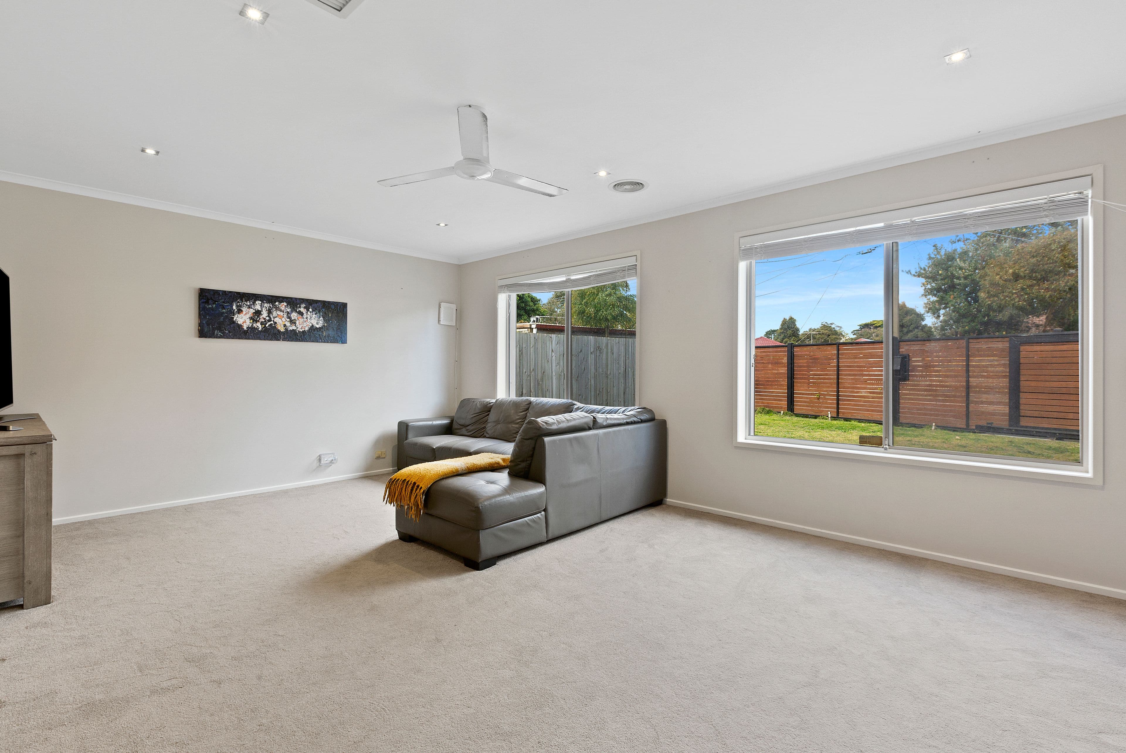20 Taketa Crescent, Frankston VIC 3199, Frankston - Thumbnail 2
