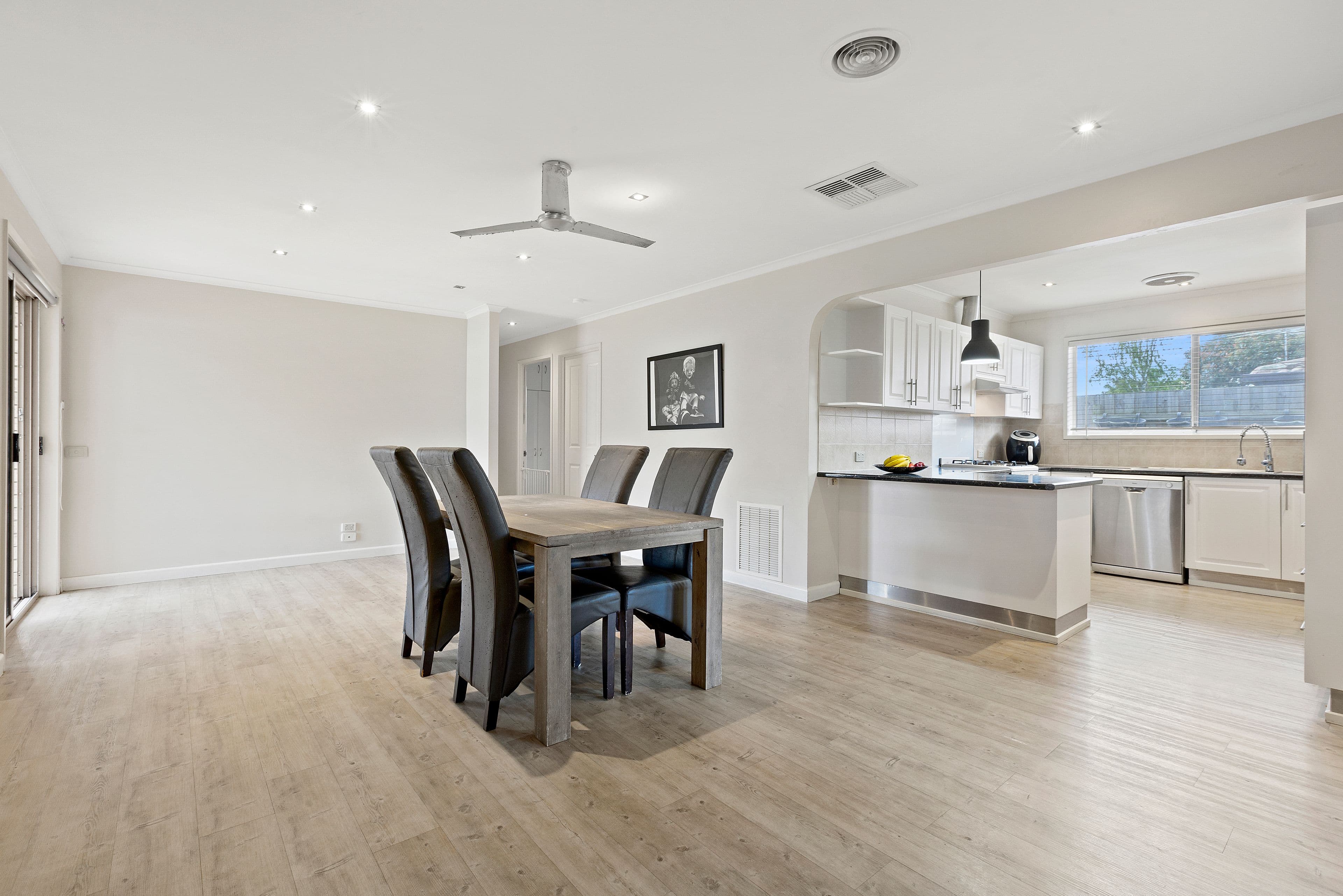 20 Taketa Crescent, Frankston VIC 3199, Frankston - Thumbnail 4