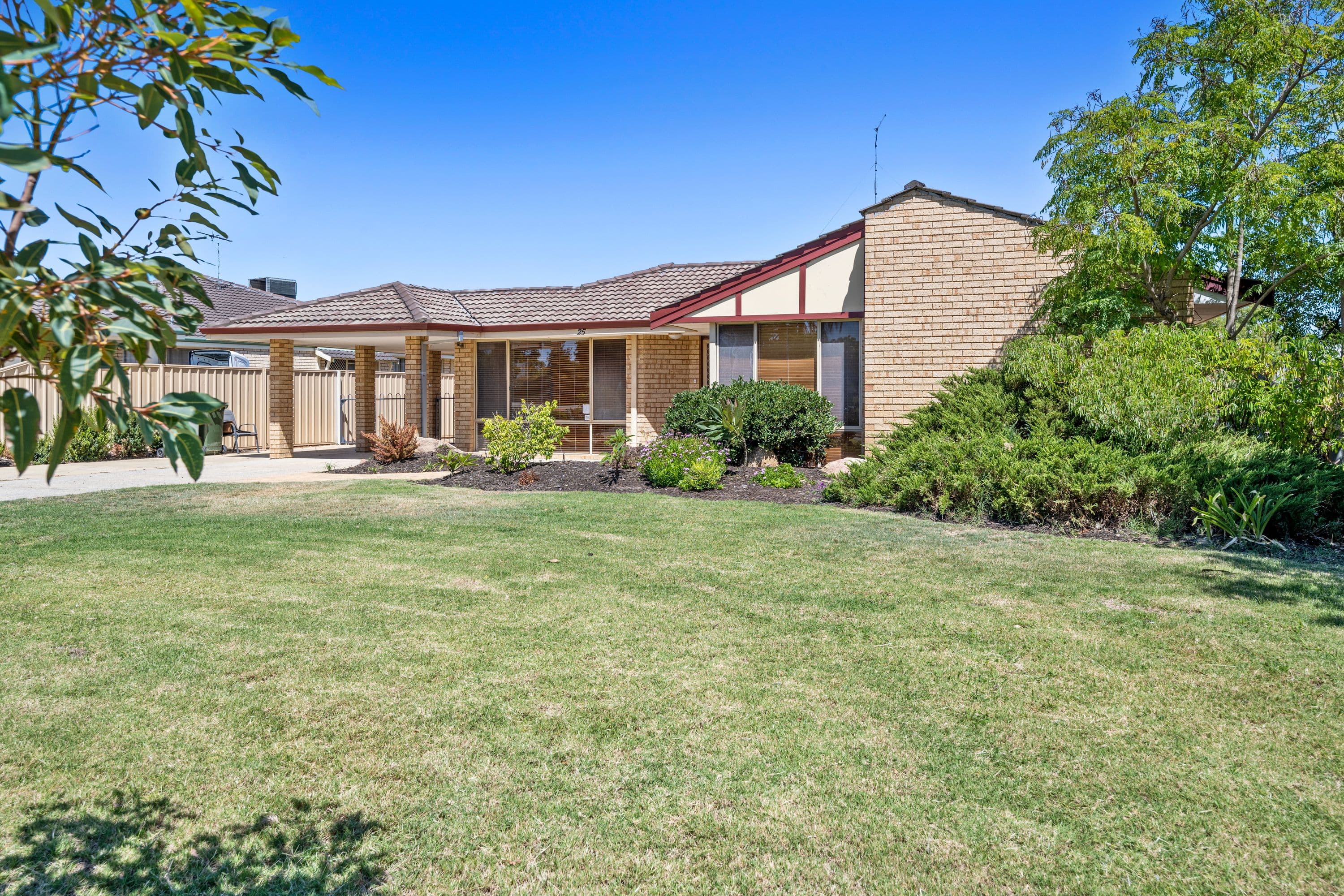 25 Peelwood Parade, Halls Head WA 6210, Halls Head - Image 1