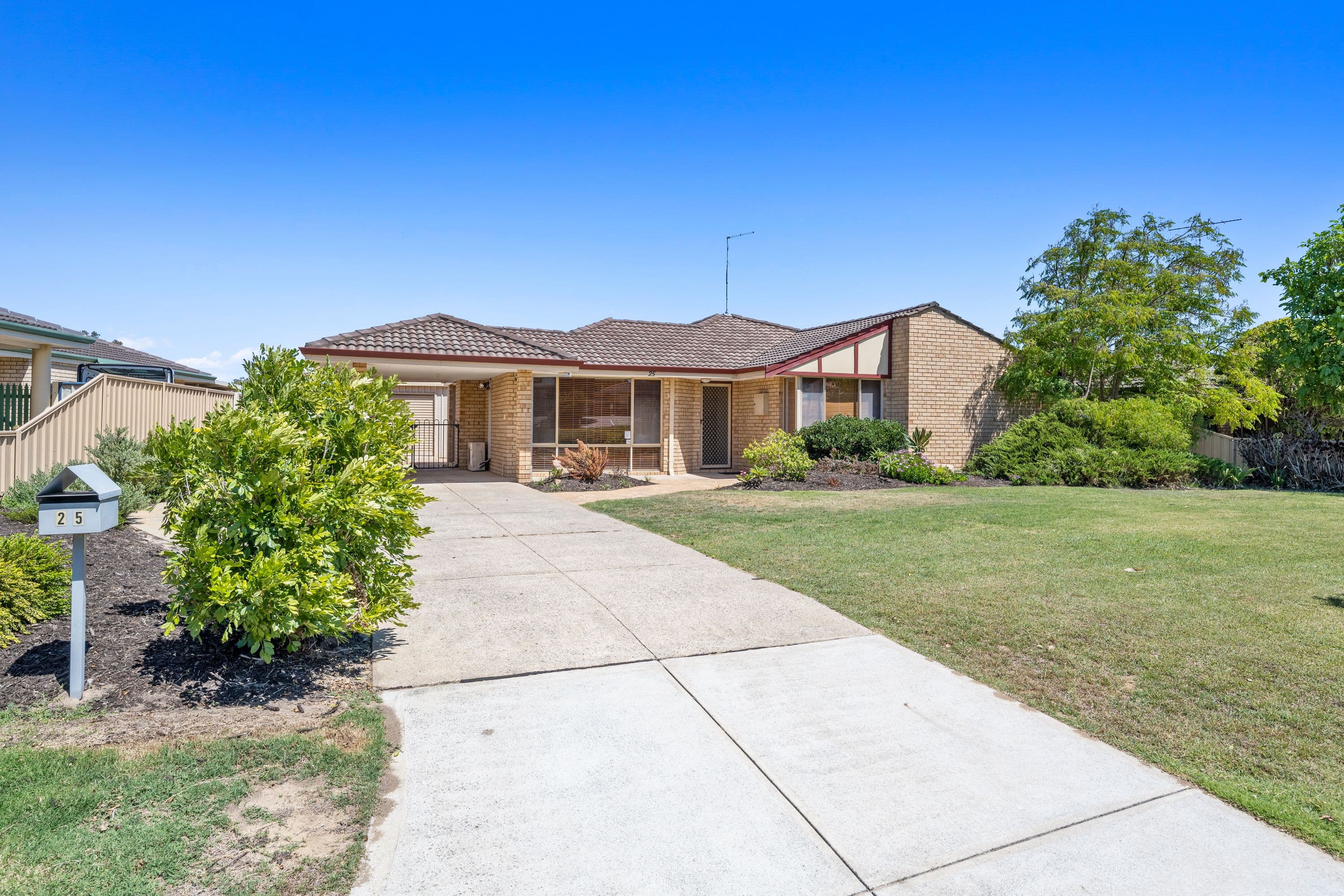25 Peelwood Parade, Halls Head WA 6210, Halls Head - Thumbnail 2